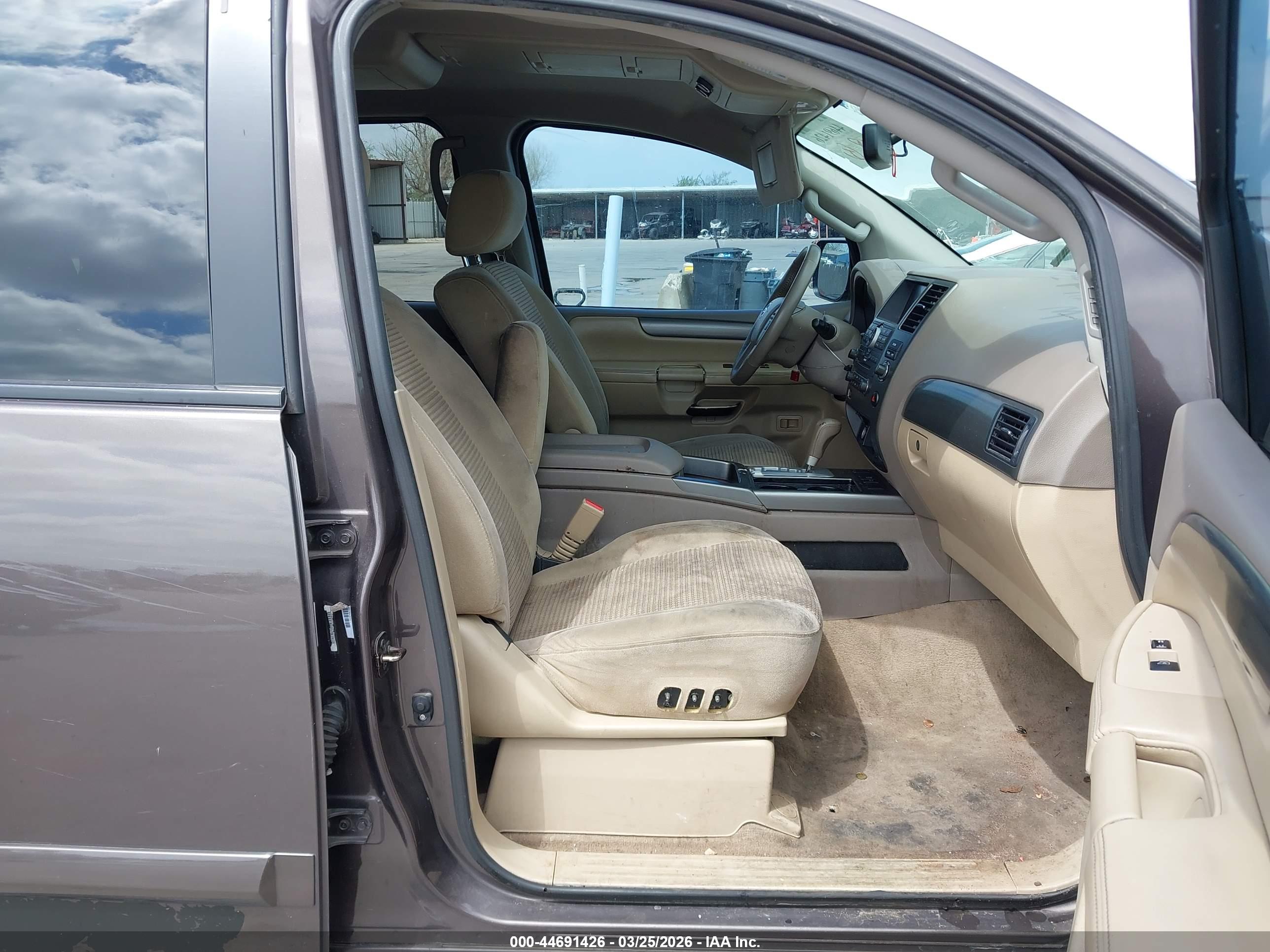 NISSAN ARMADA image 5