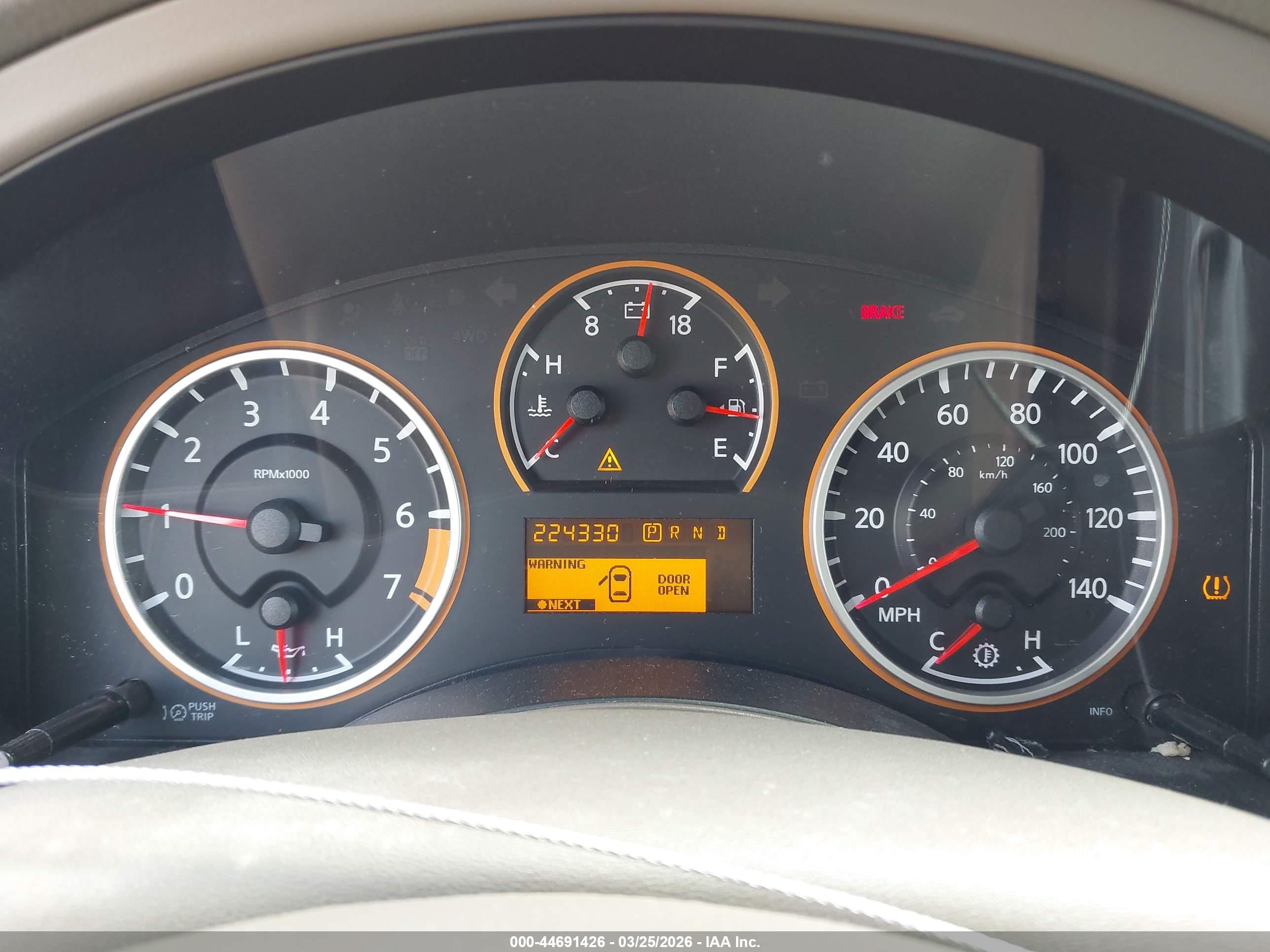 NISSAN ARMADA image 7
