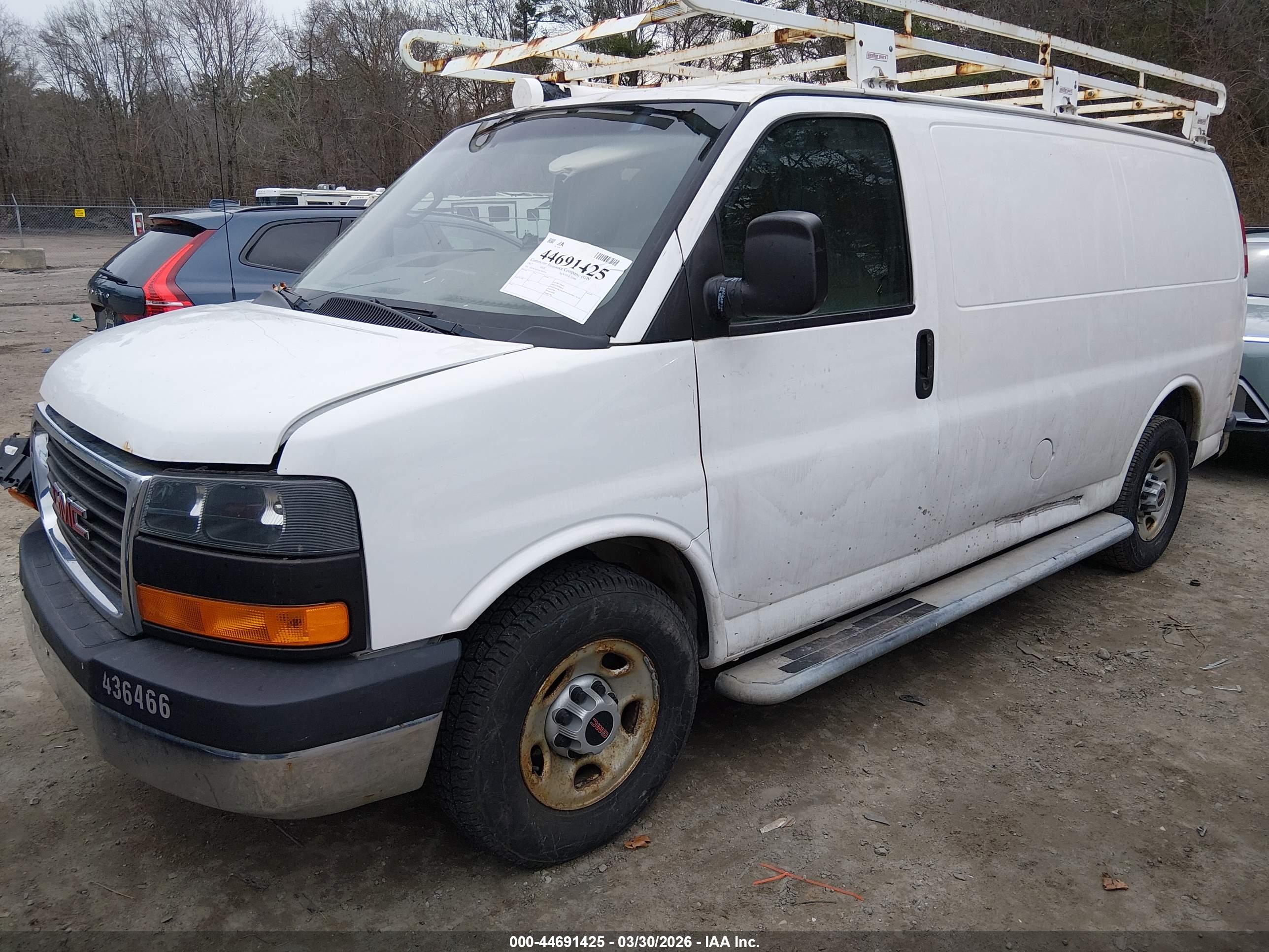 GMC SAVANA image 2