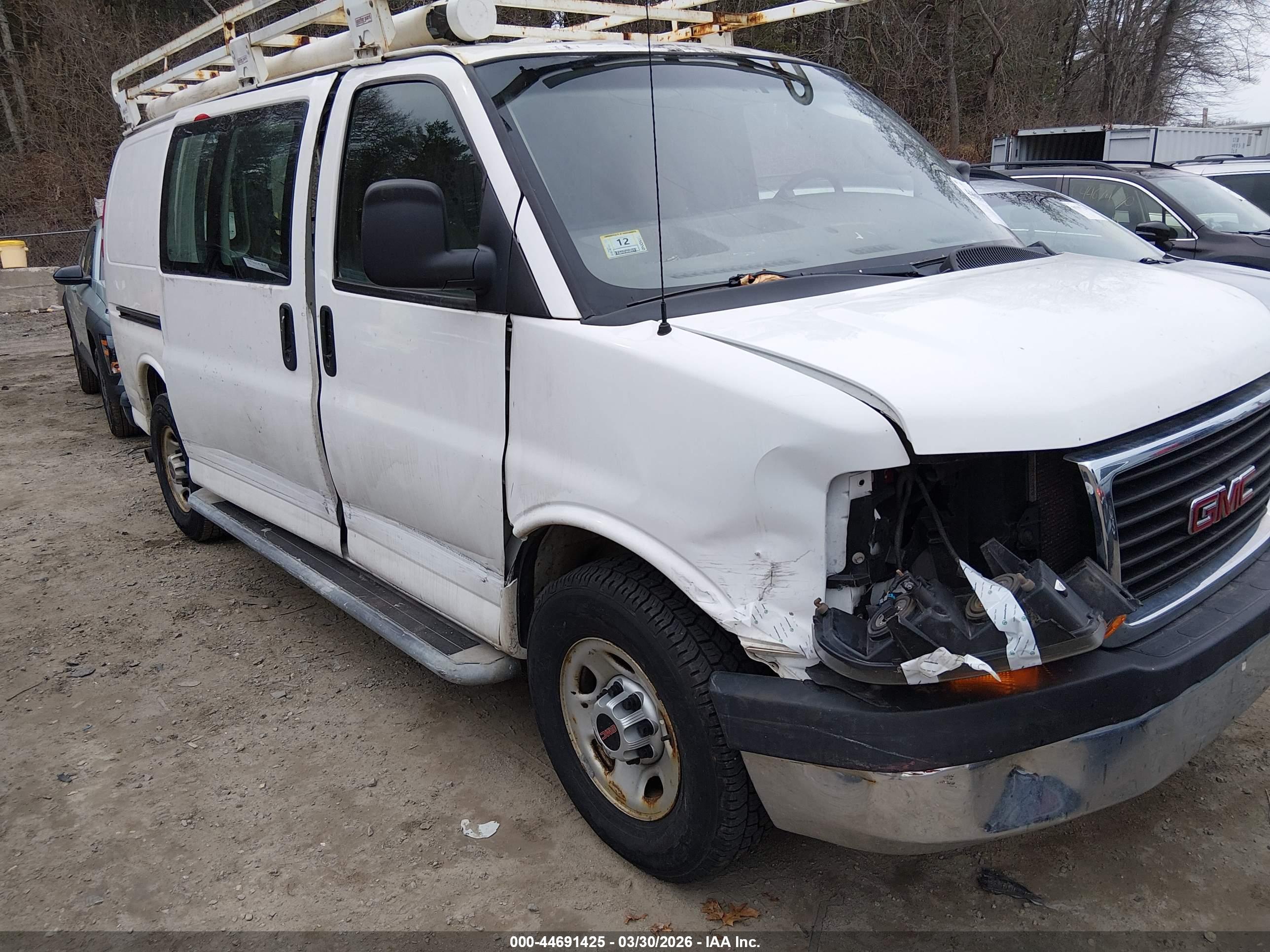 GMC SAVANA image 6
