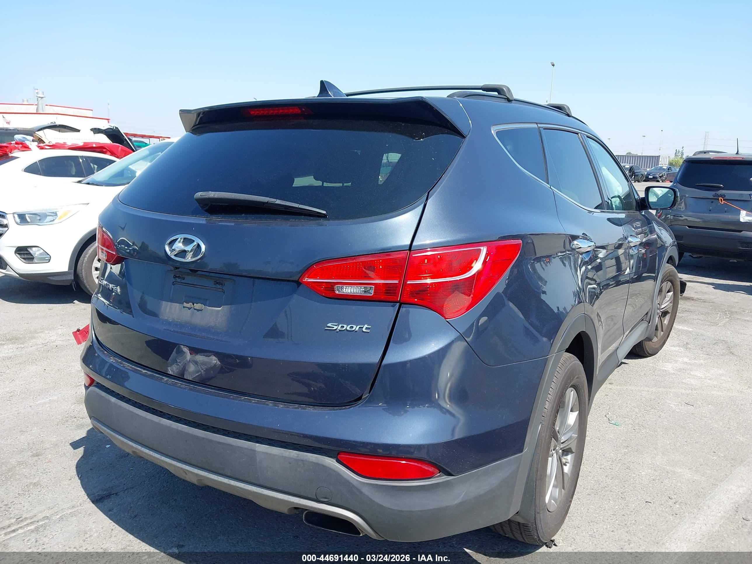 HYUNDAI SANTA image 4