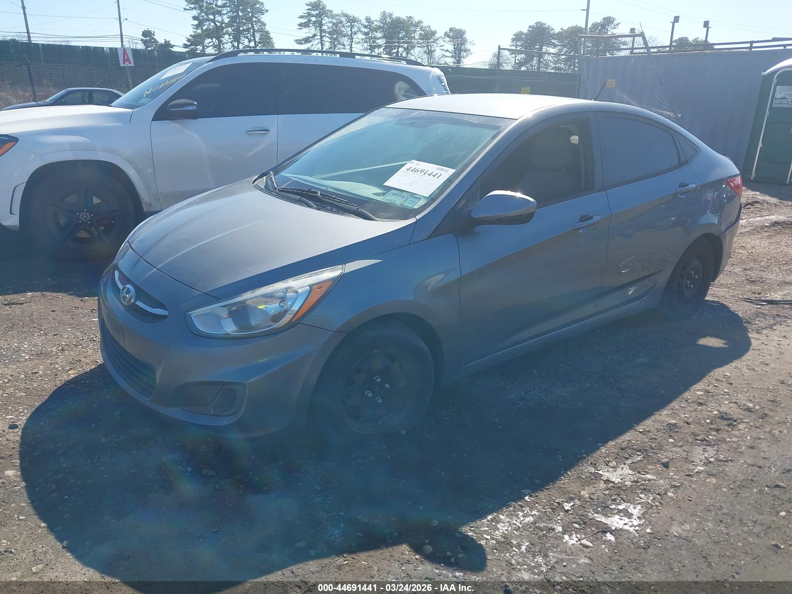 HYUNDAI ACCENT image 2