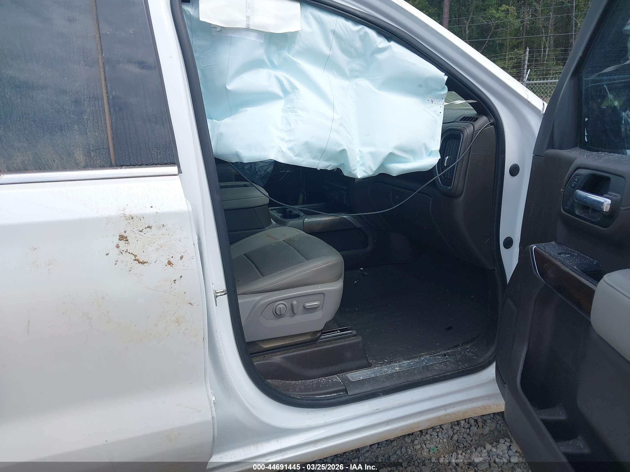 GMC SIERRA image 5