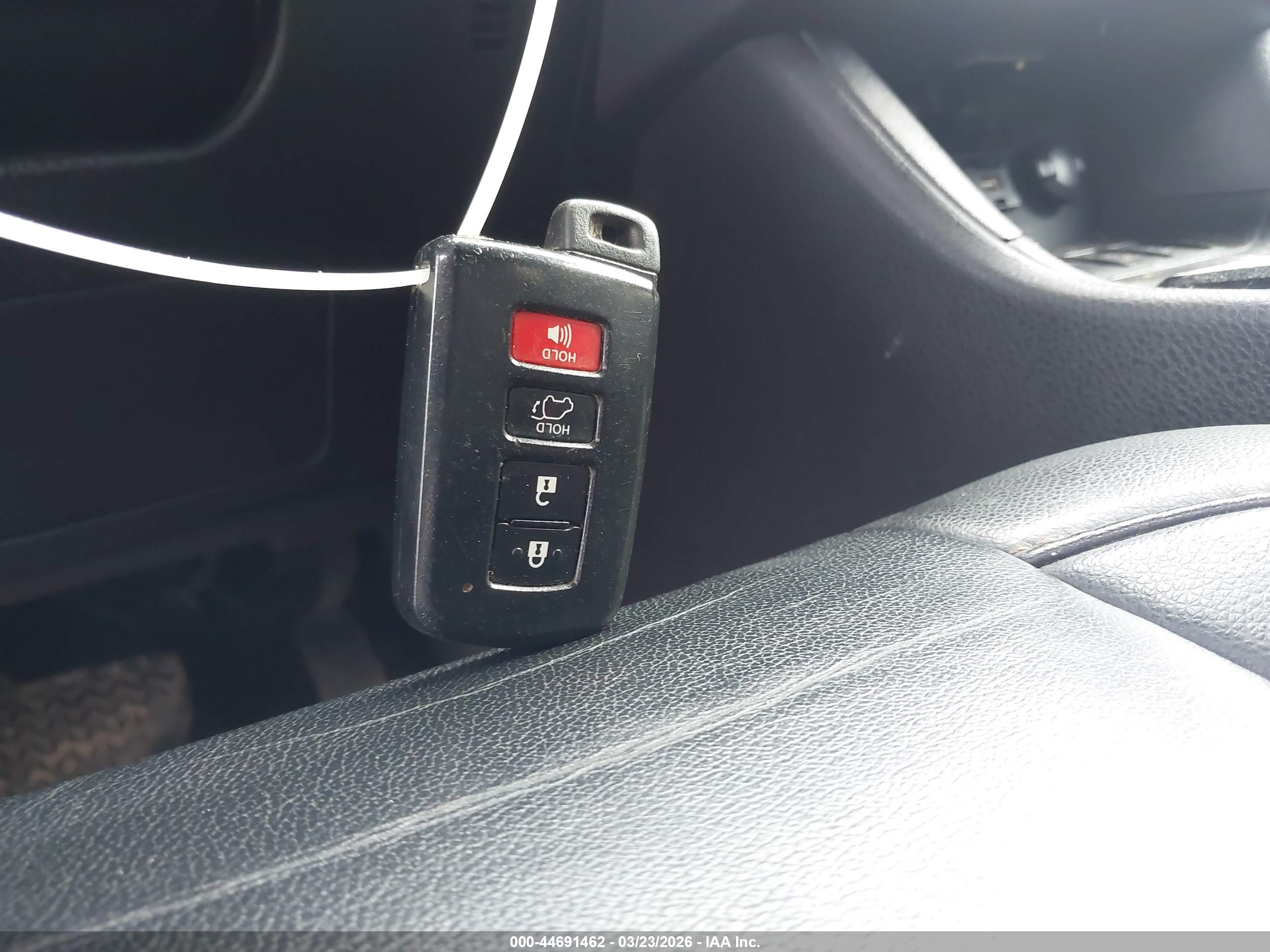 TOYOTA HIGHLANDER image 11