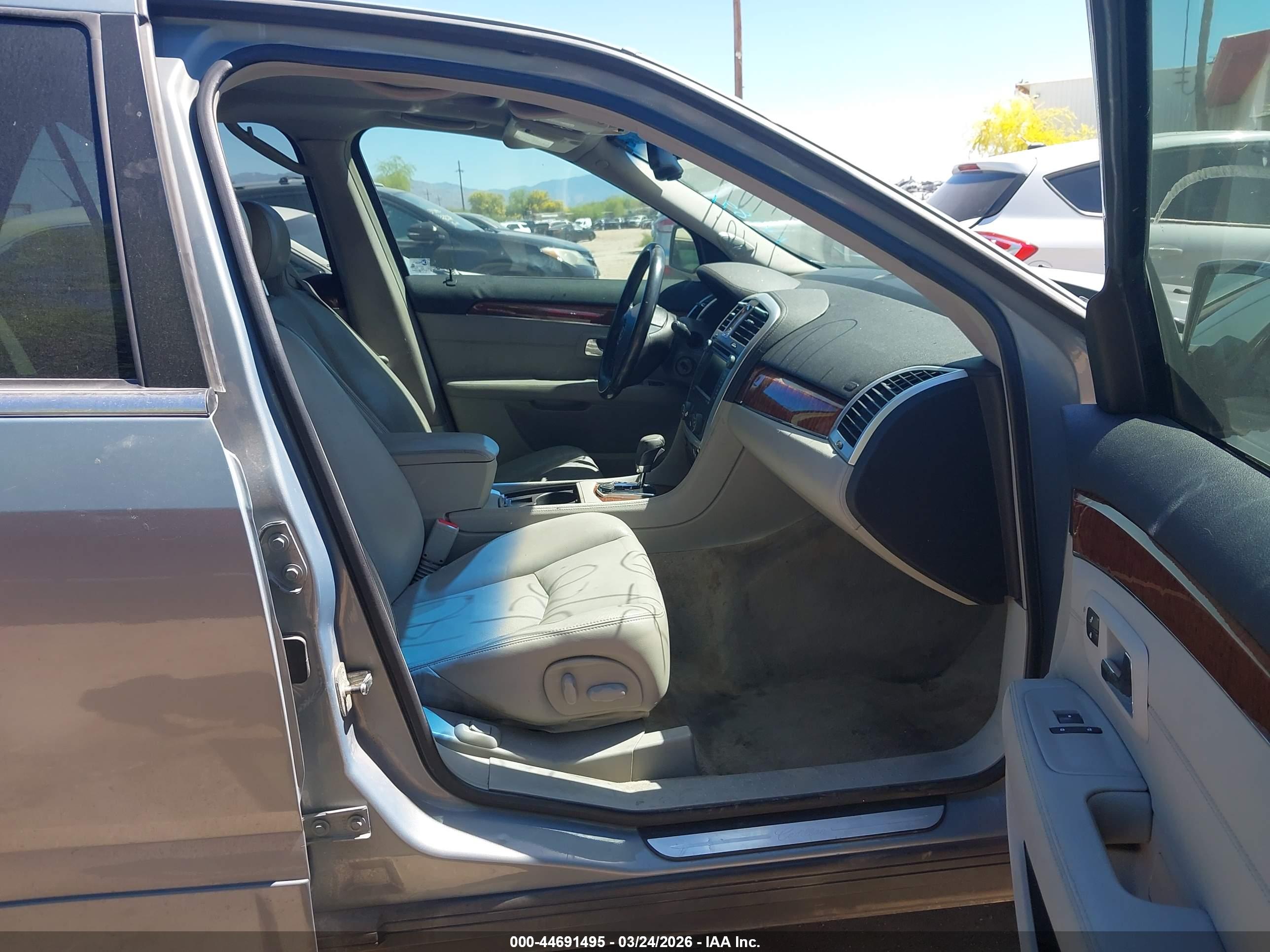 CADILLAC SRX image 5