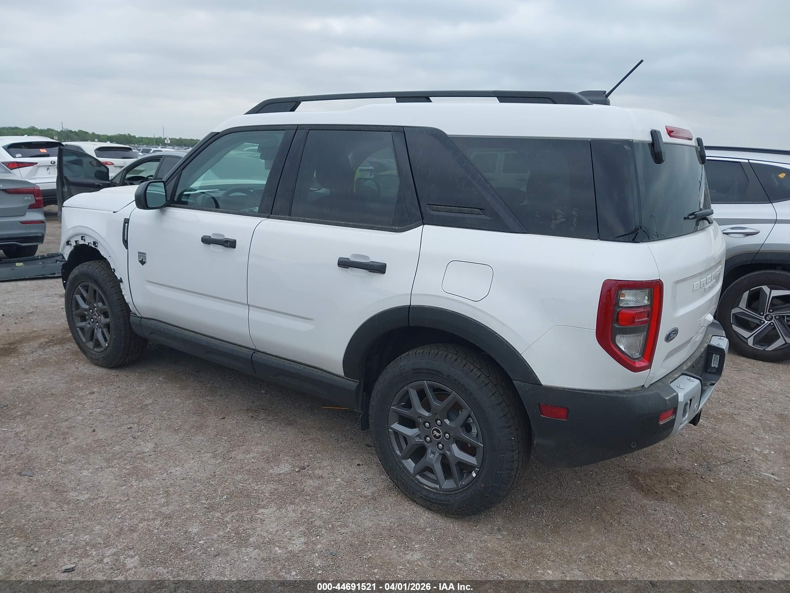 FORD BRONCO image 3