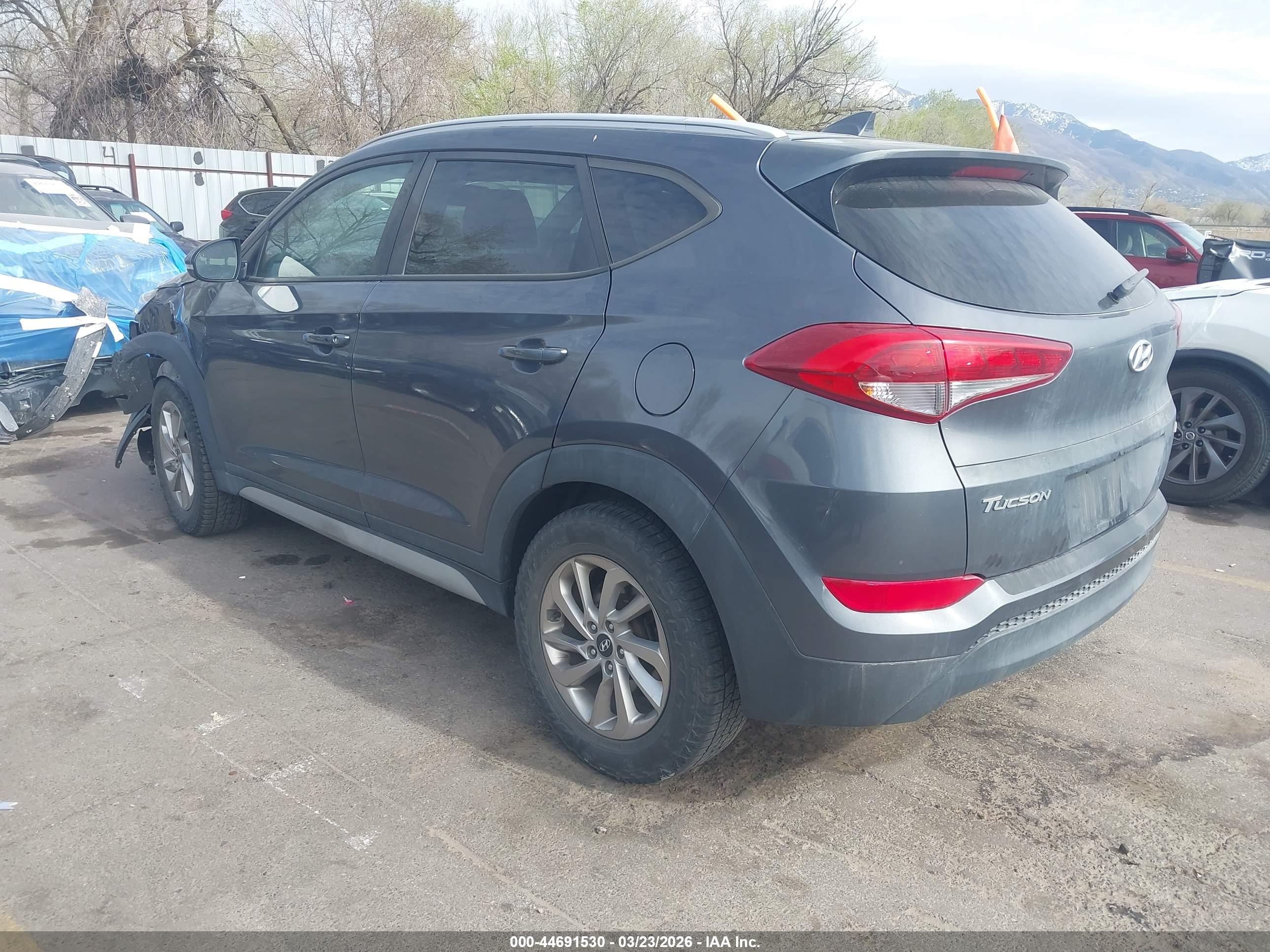 HYUNDAI TUCSON image 3