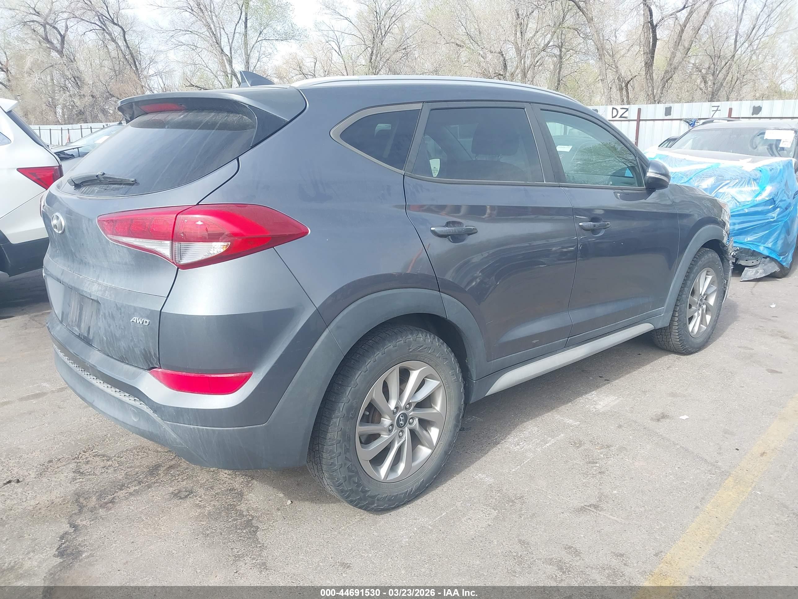 HYUNDAI TUCSON image 4