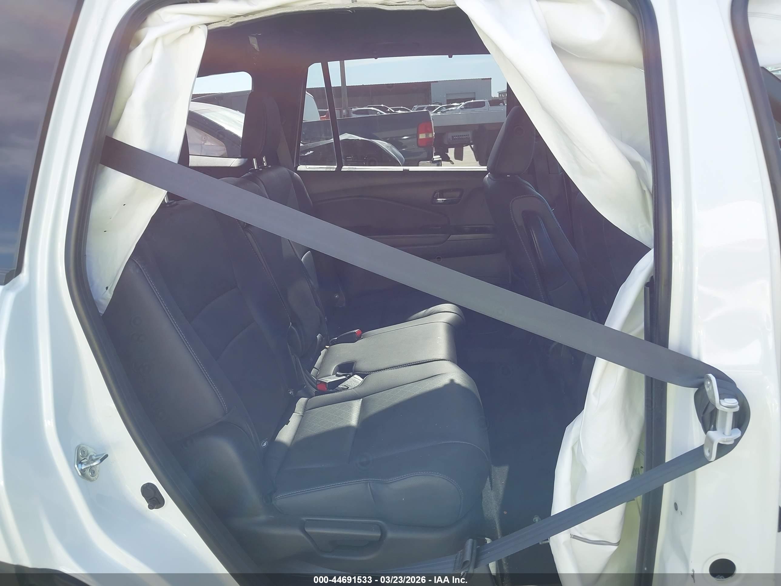 HONDA PASSPORT image 8