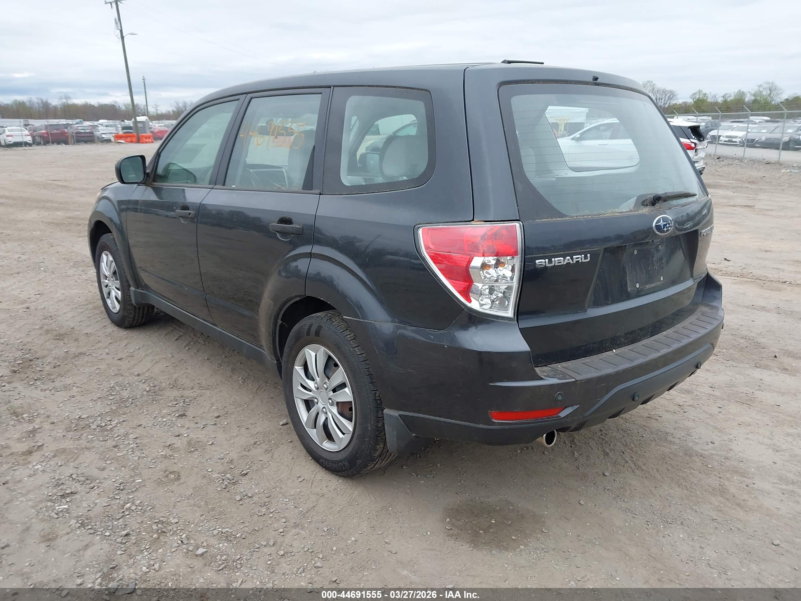 SUBARU FORESTER image 3