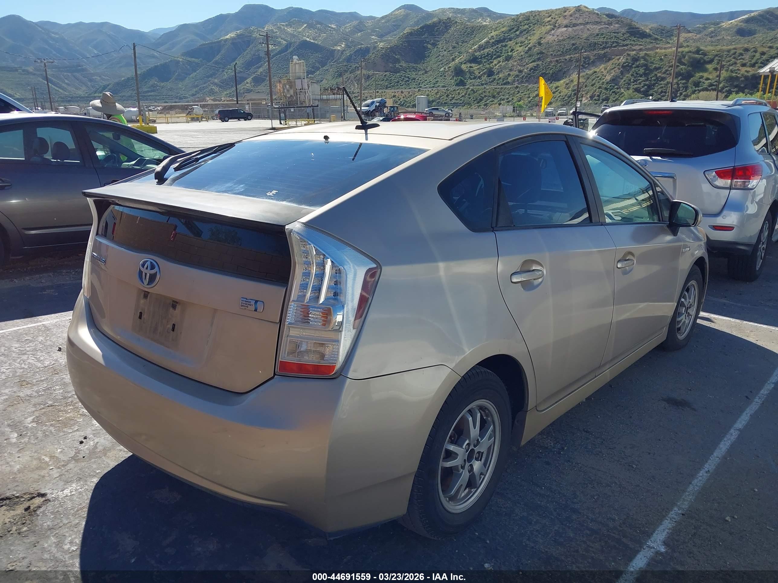 TOYOTA PRIUS image 4