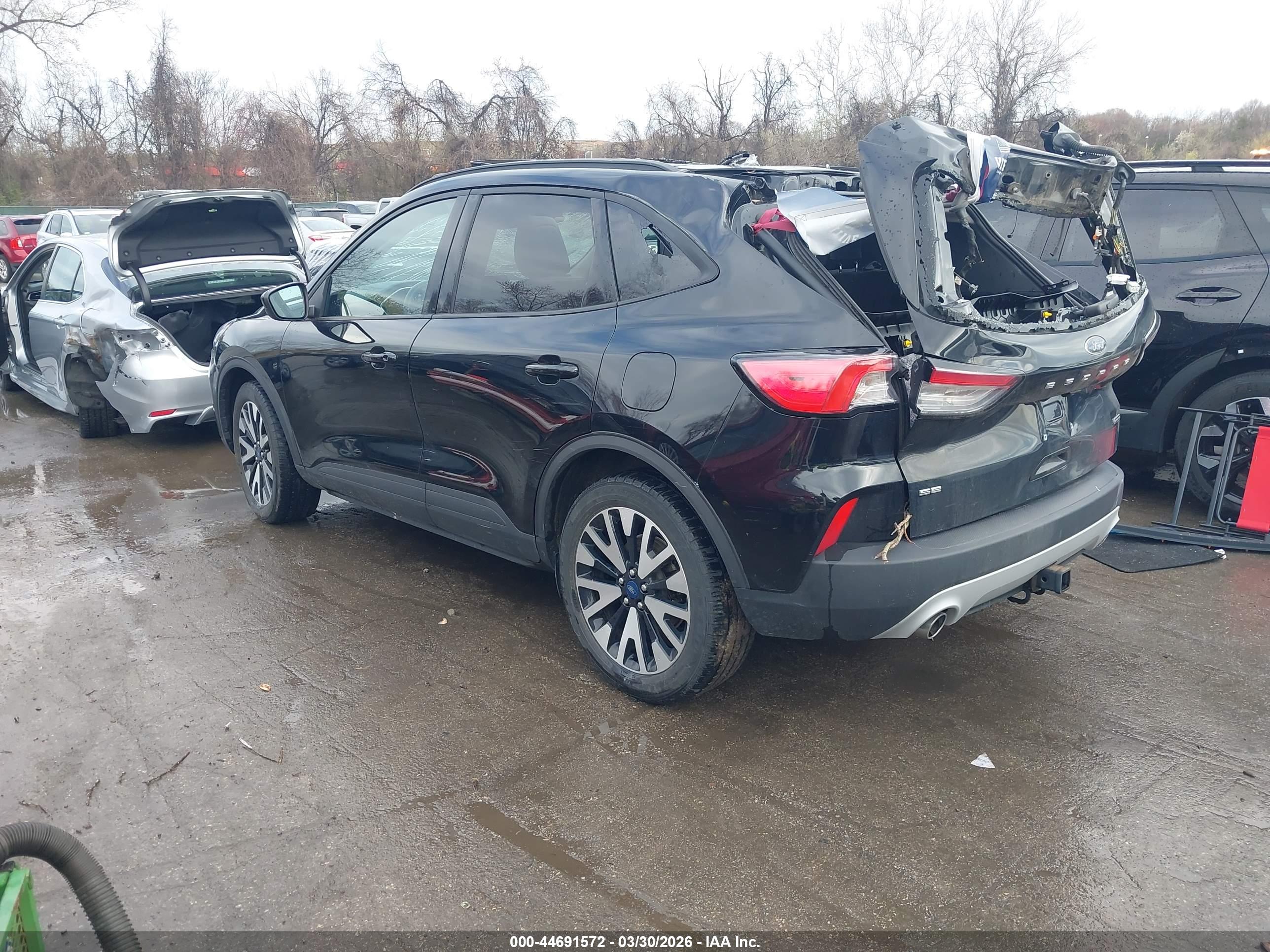 FORD ESCAPE image 3