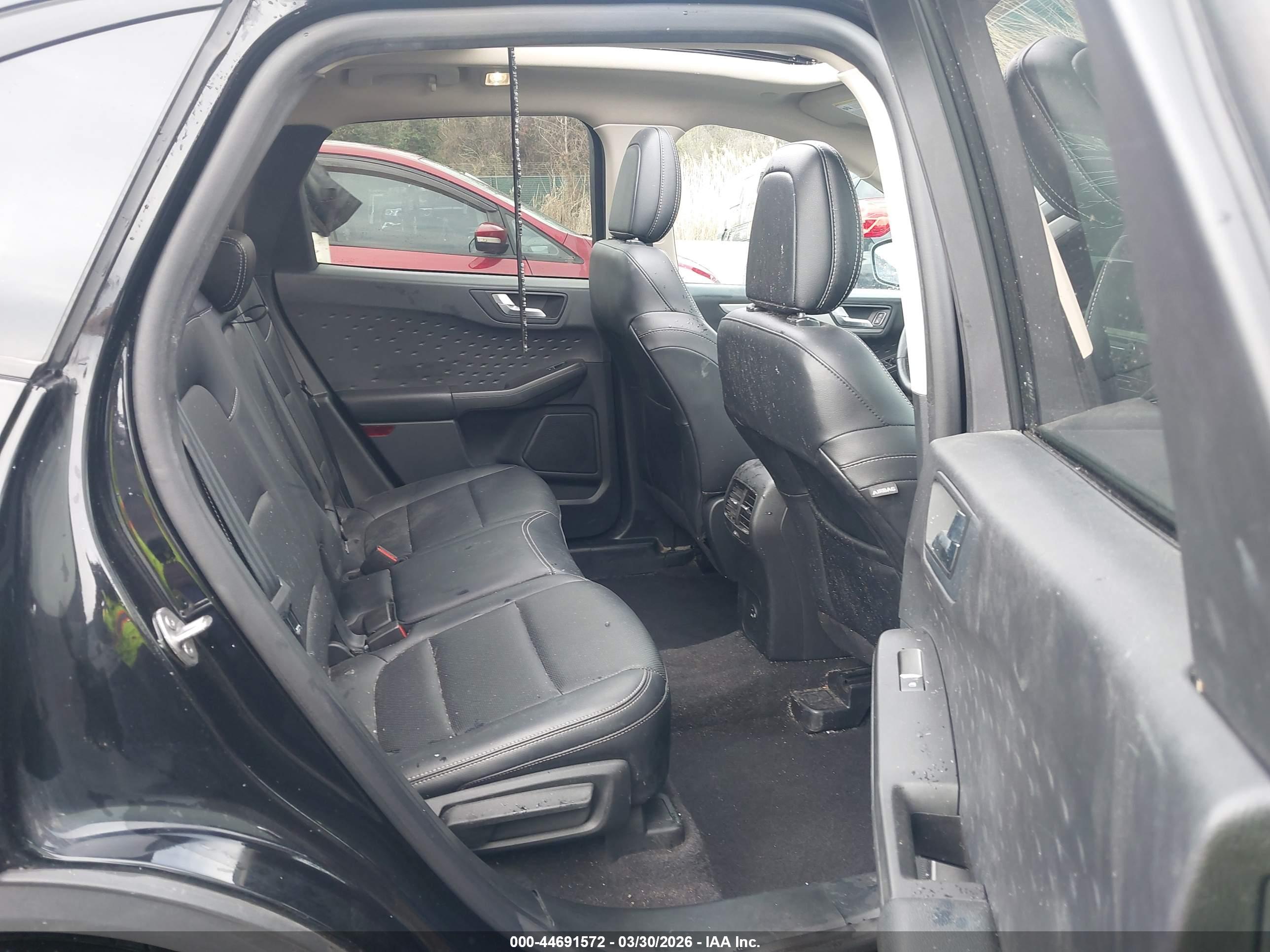 FORD ESCAPE image 8