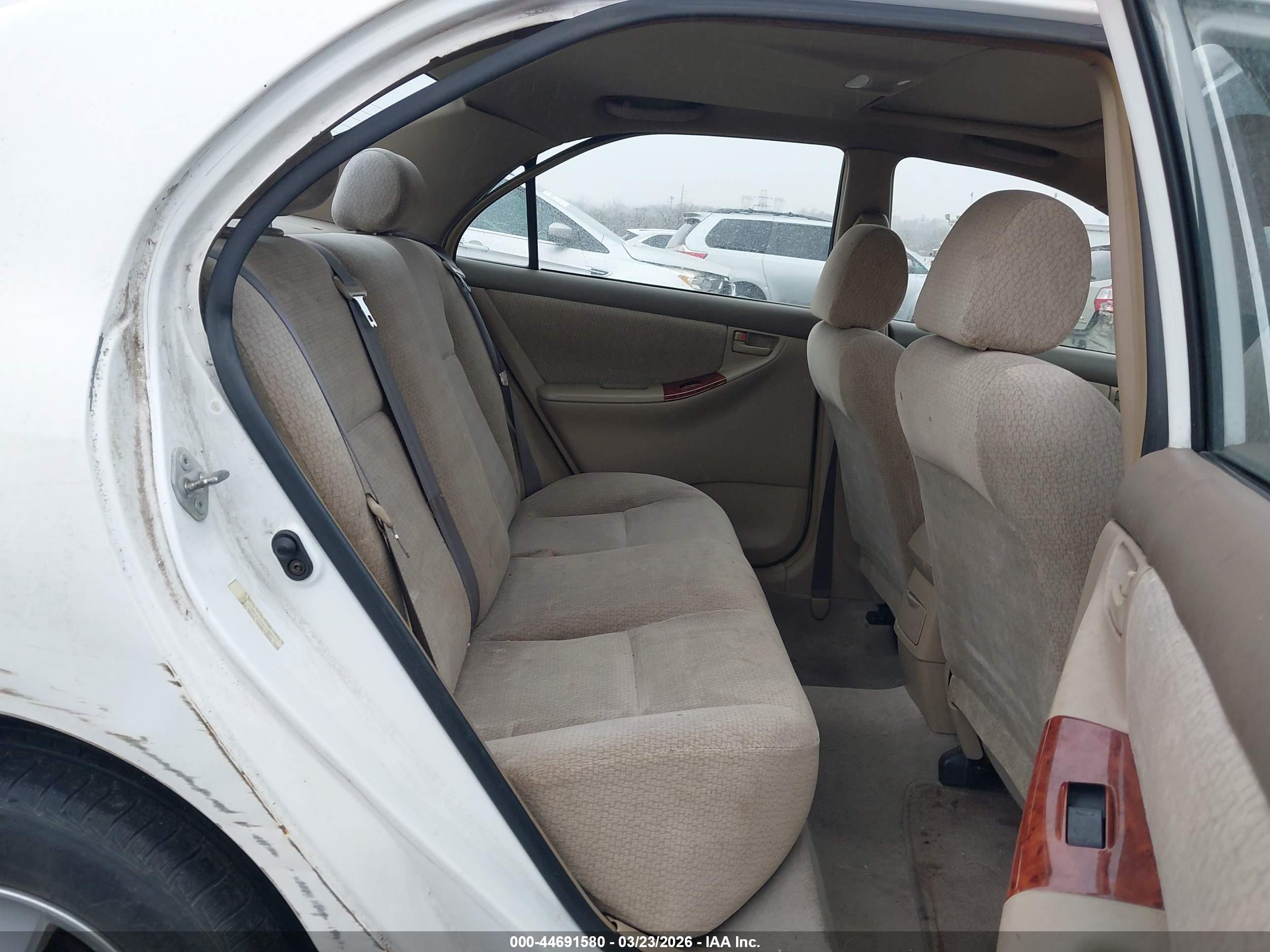 TOYOTA COROLLA image 8