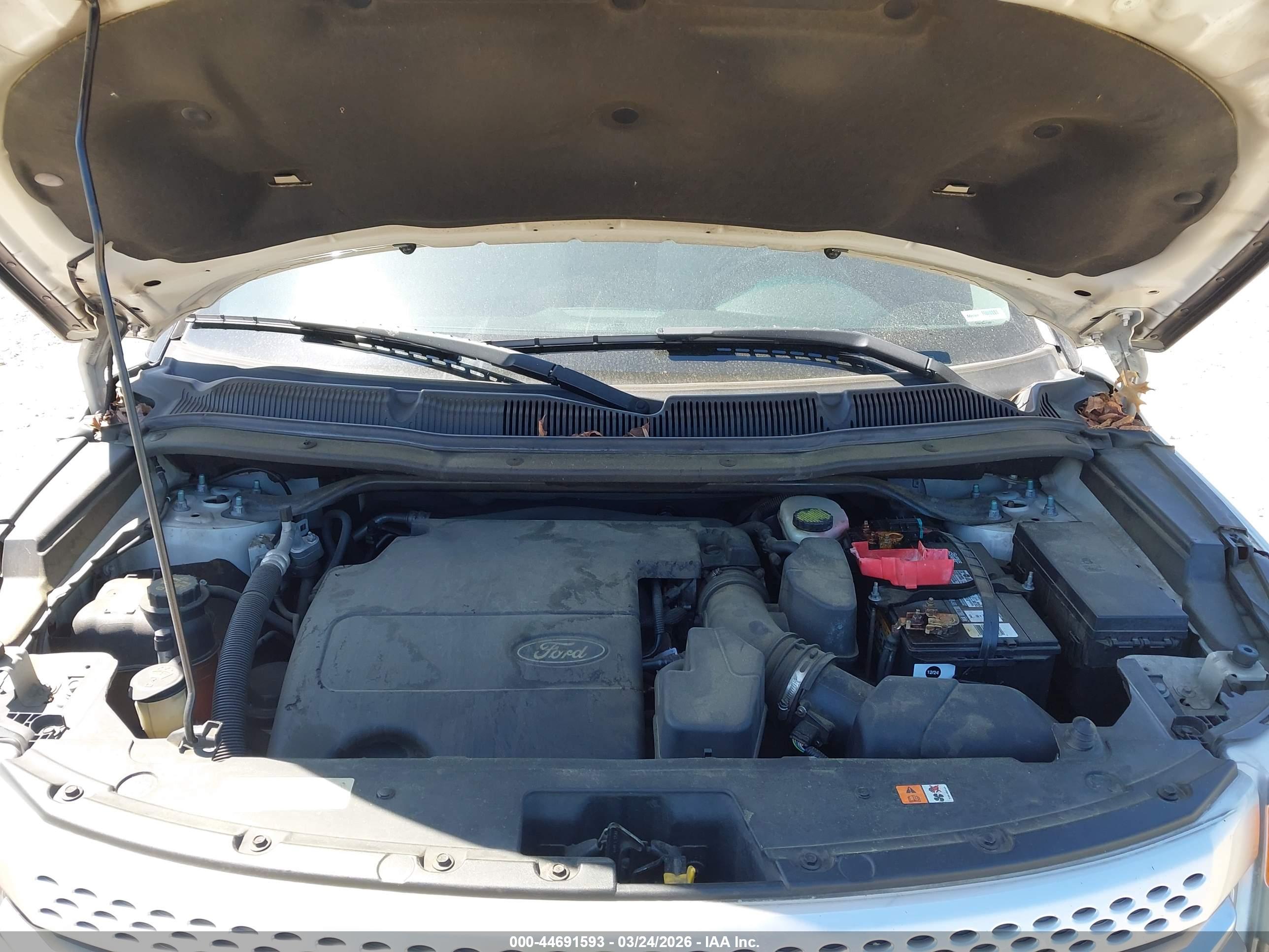 FORD EXPLORER image 10