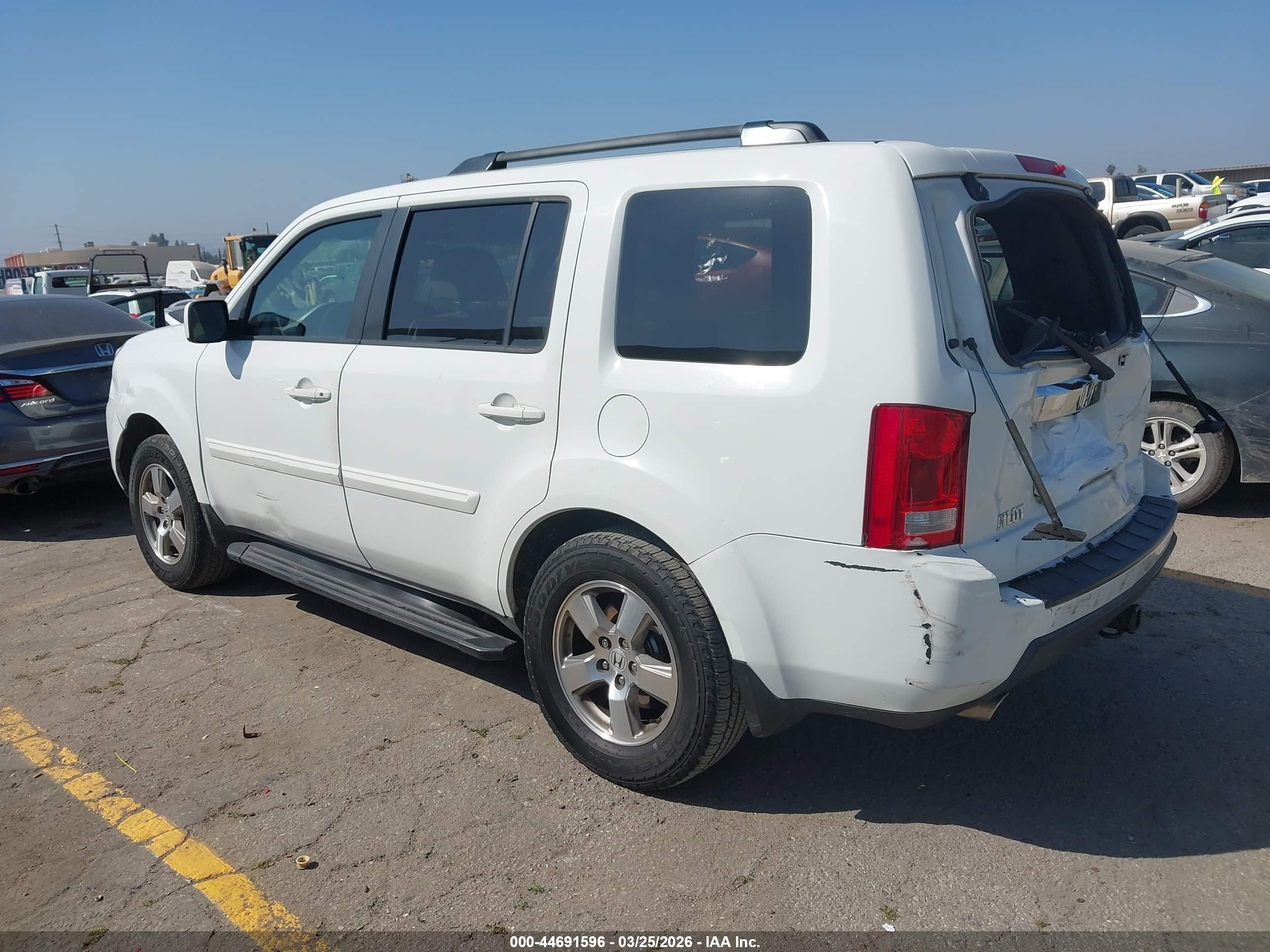 HONDA PILOT image 3