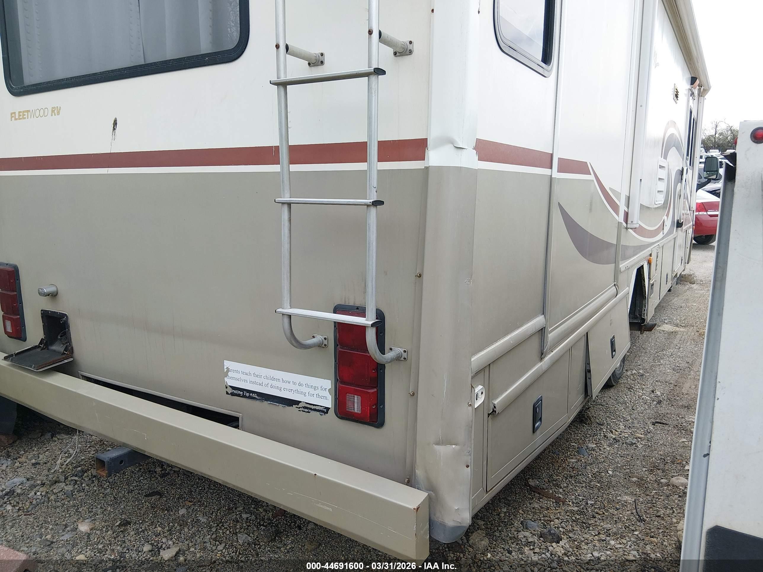 WORKHORSE CUSTOM image 6