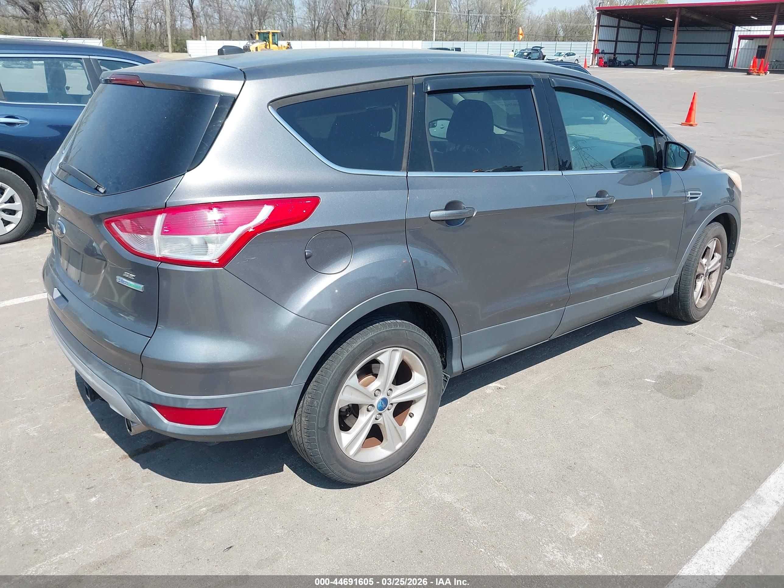 FORD ESCAPE image 4