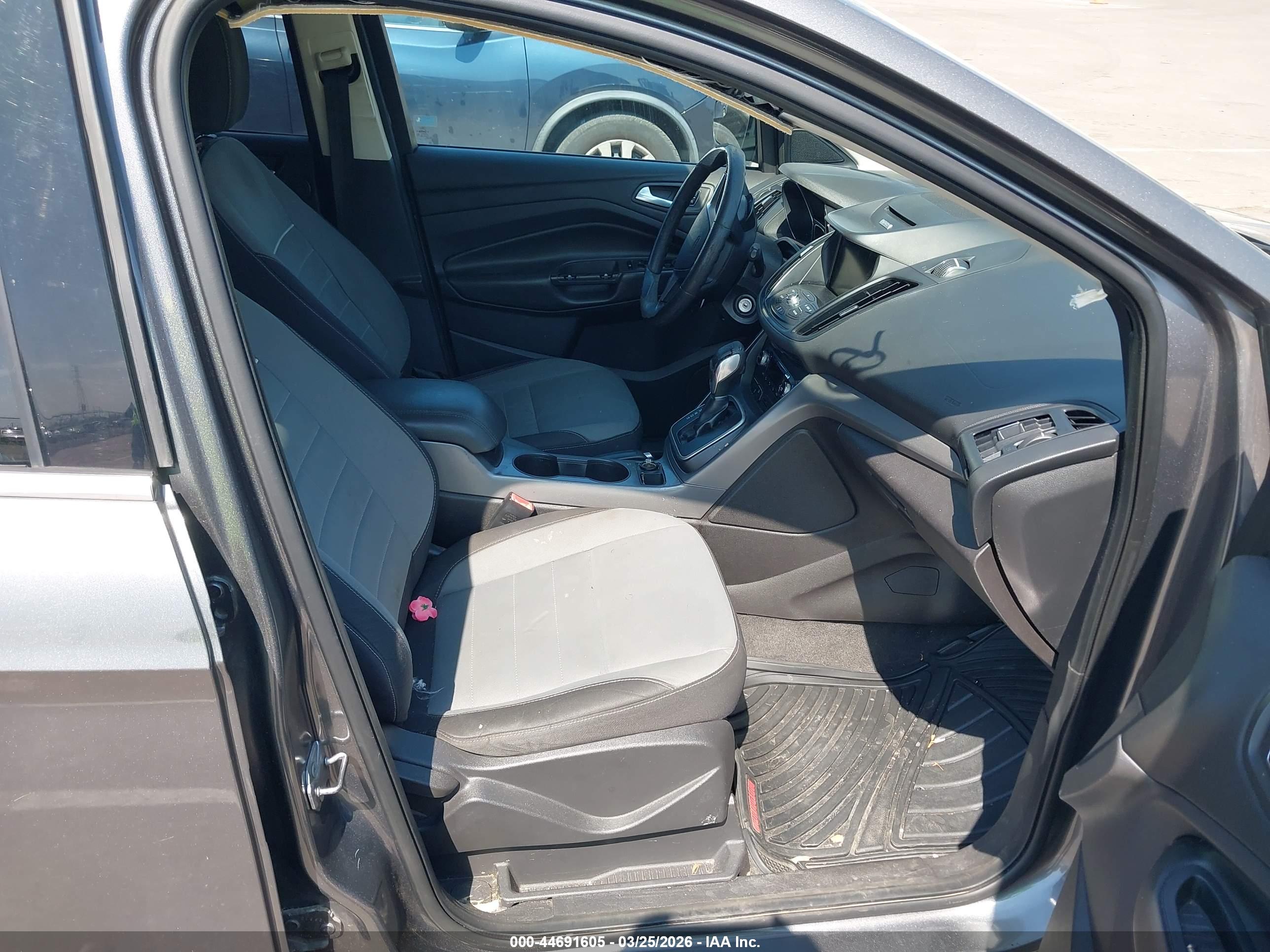 FORD ESCAPE image 5