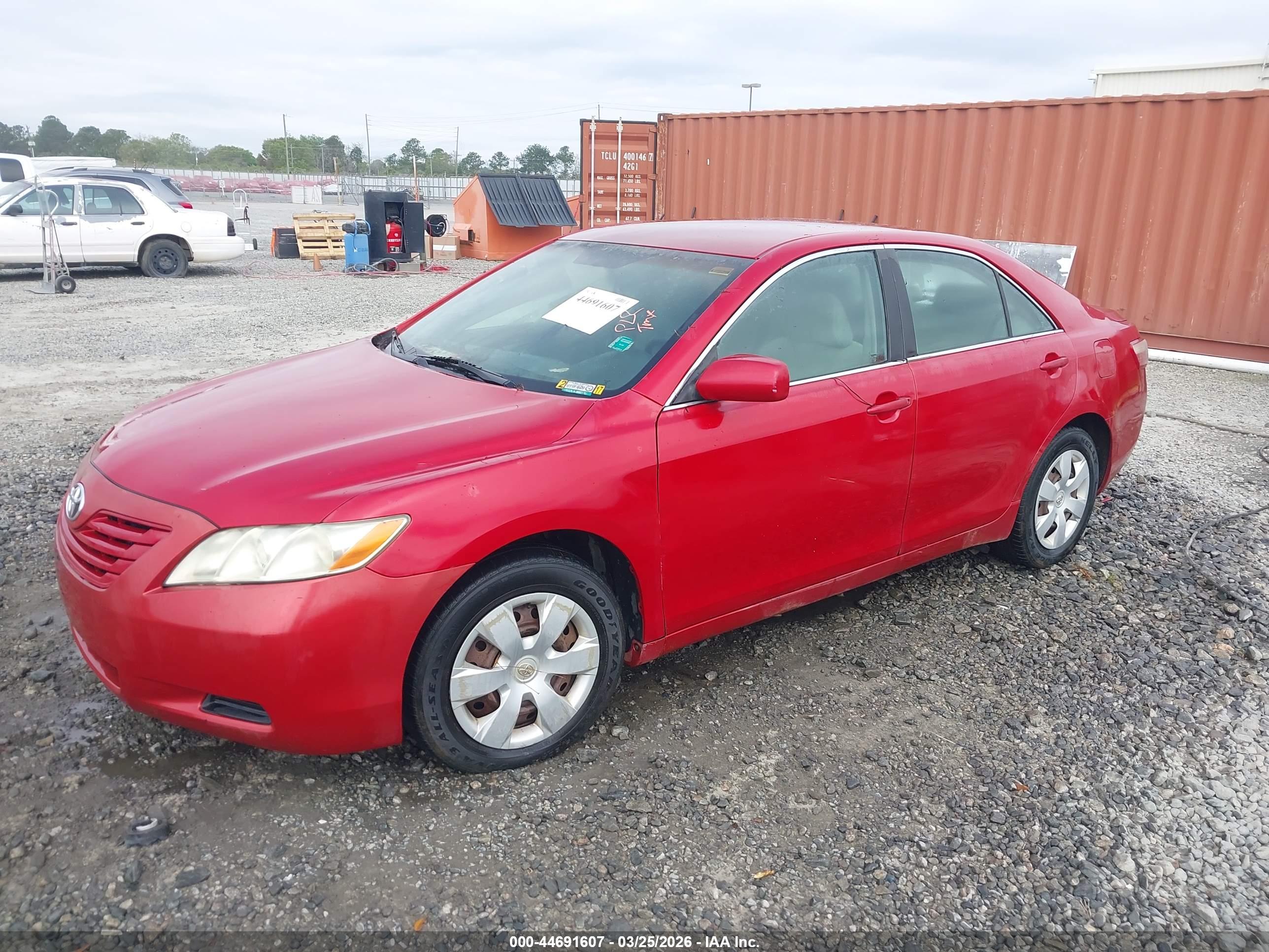 TOYOTA CAMRY image 2
