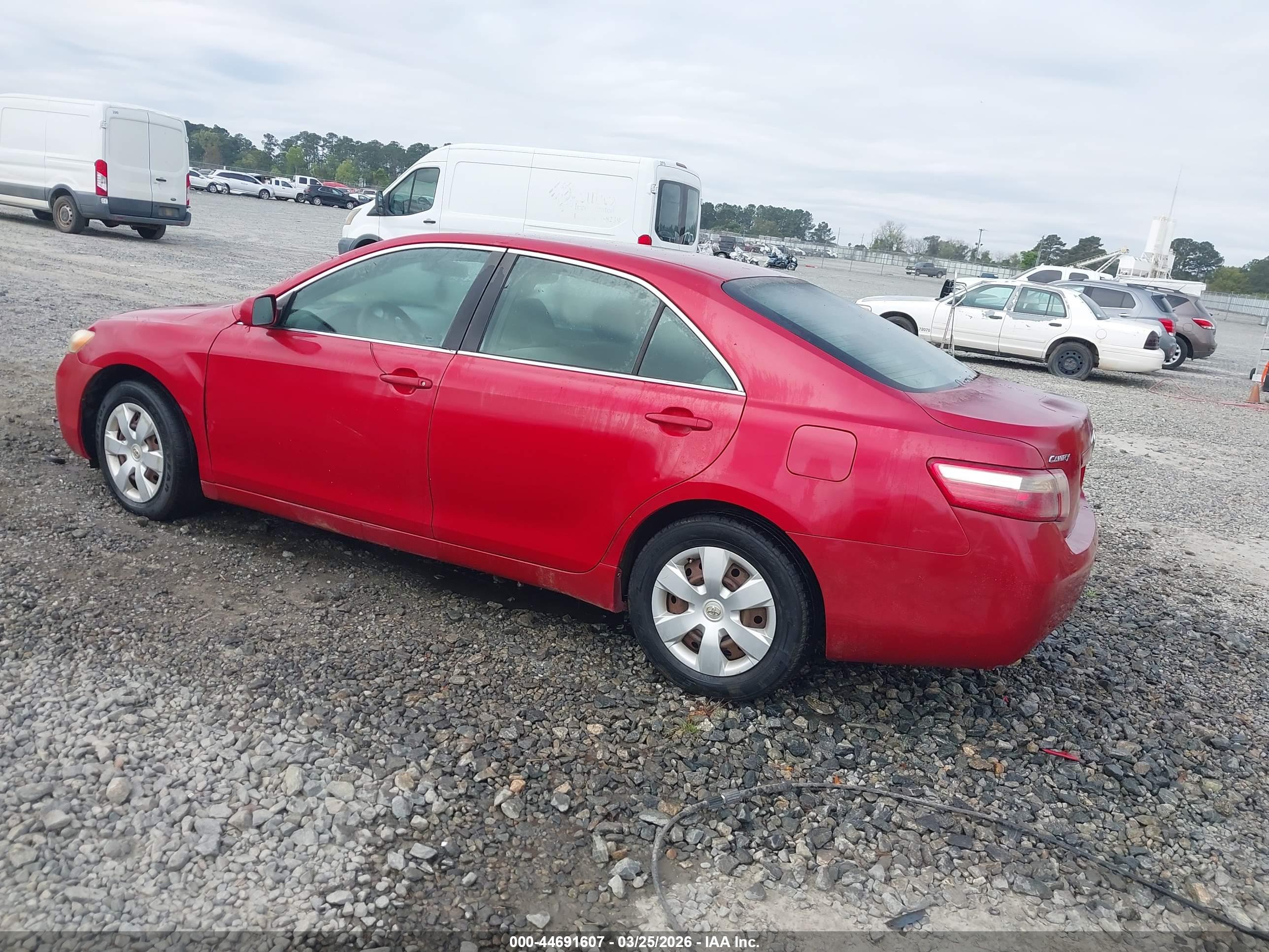 TOYOTA CAMRY image 3