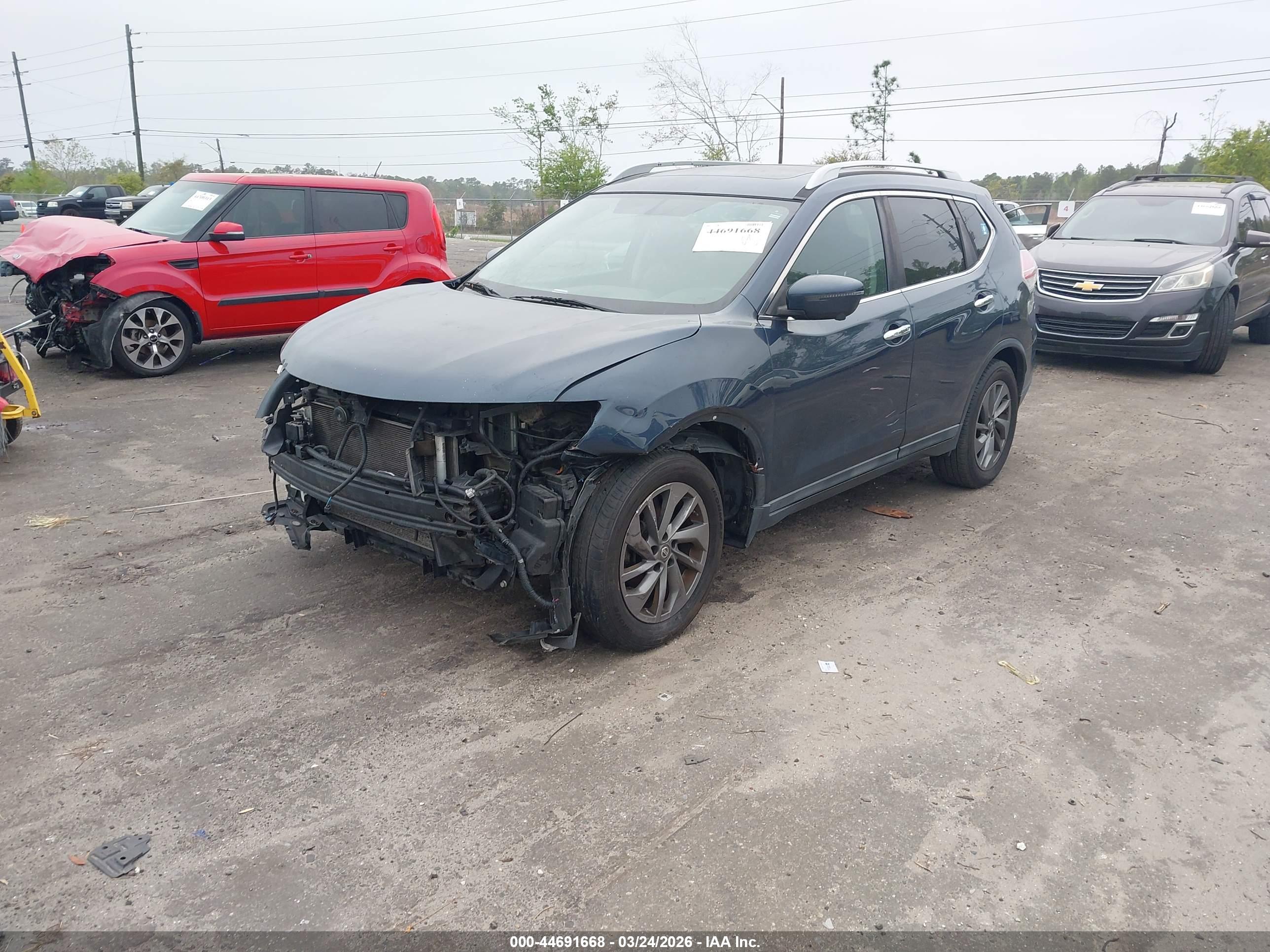 NISSAN ROGUE image 2