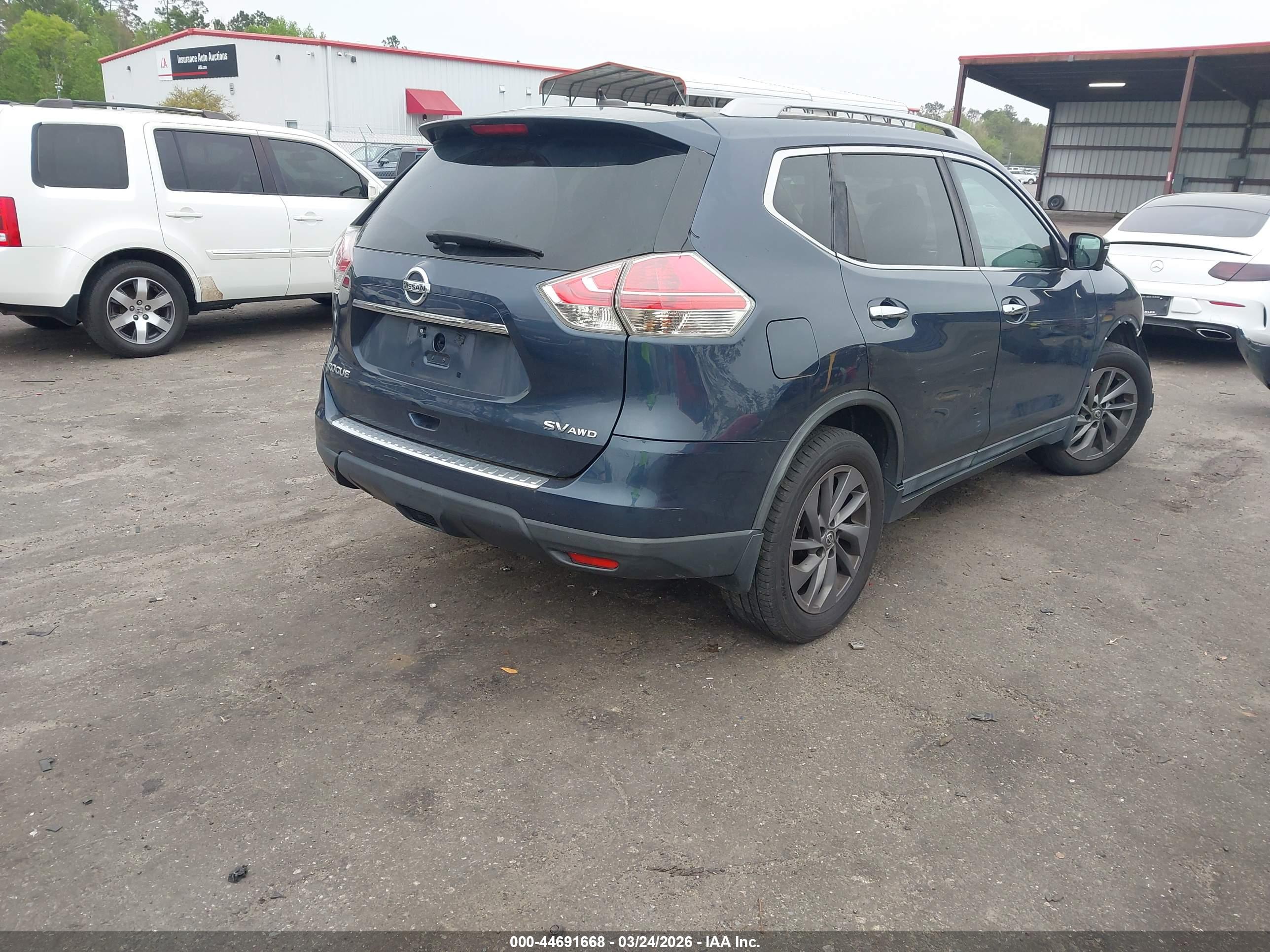 NISSAN ROGUE image 4