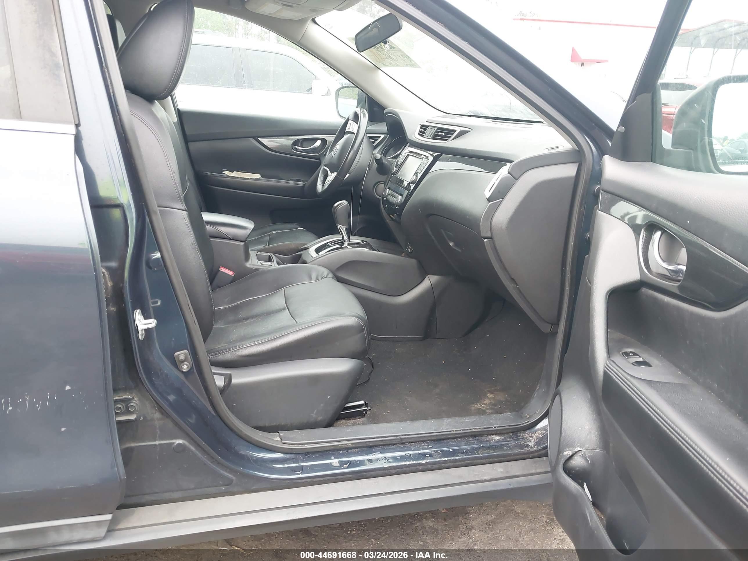 NISSAN ROGUE image 5