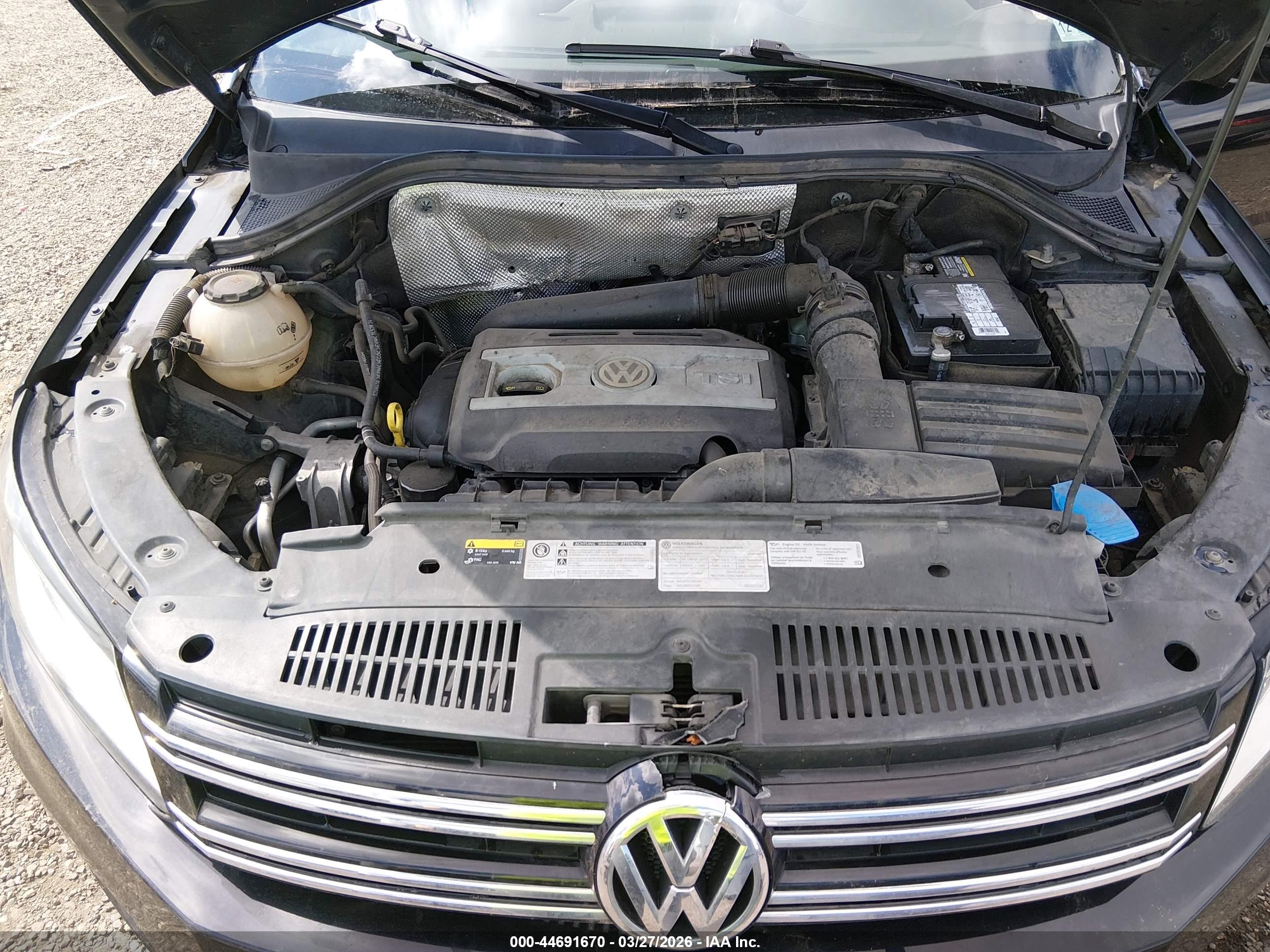VOLKSWAGEN TIGUAN image 10