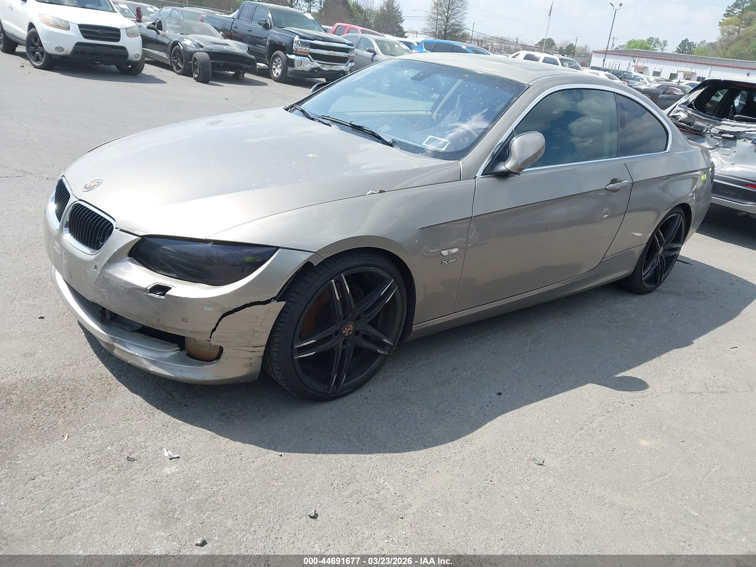 BMW 328I image 2