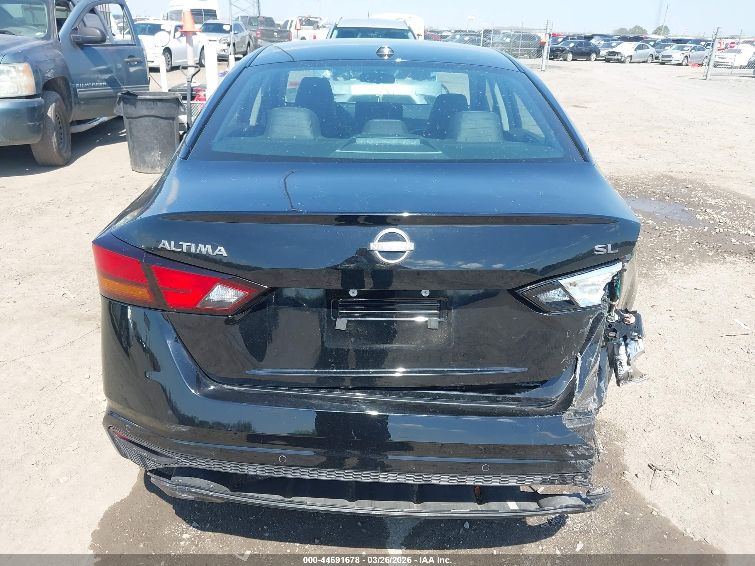 NISSAN ALTIMA image 6