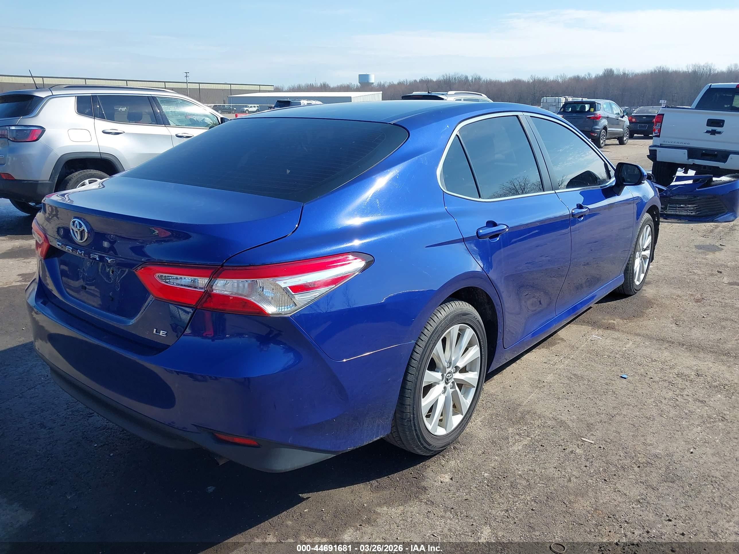 TOYOTA CAMRY image 4
