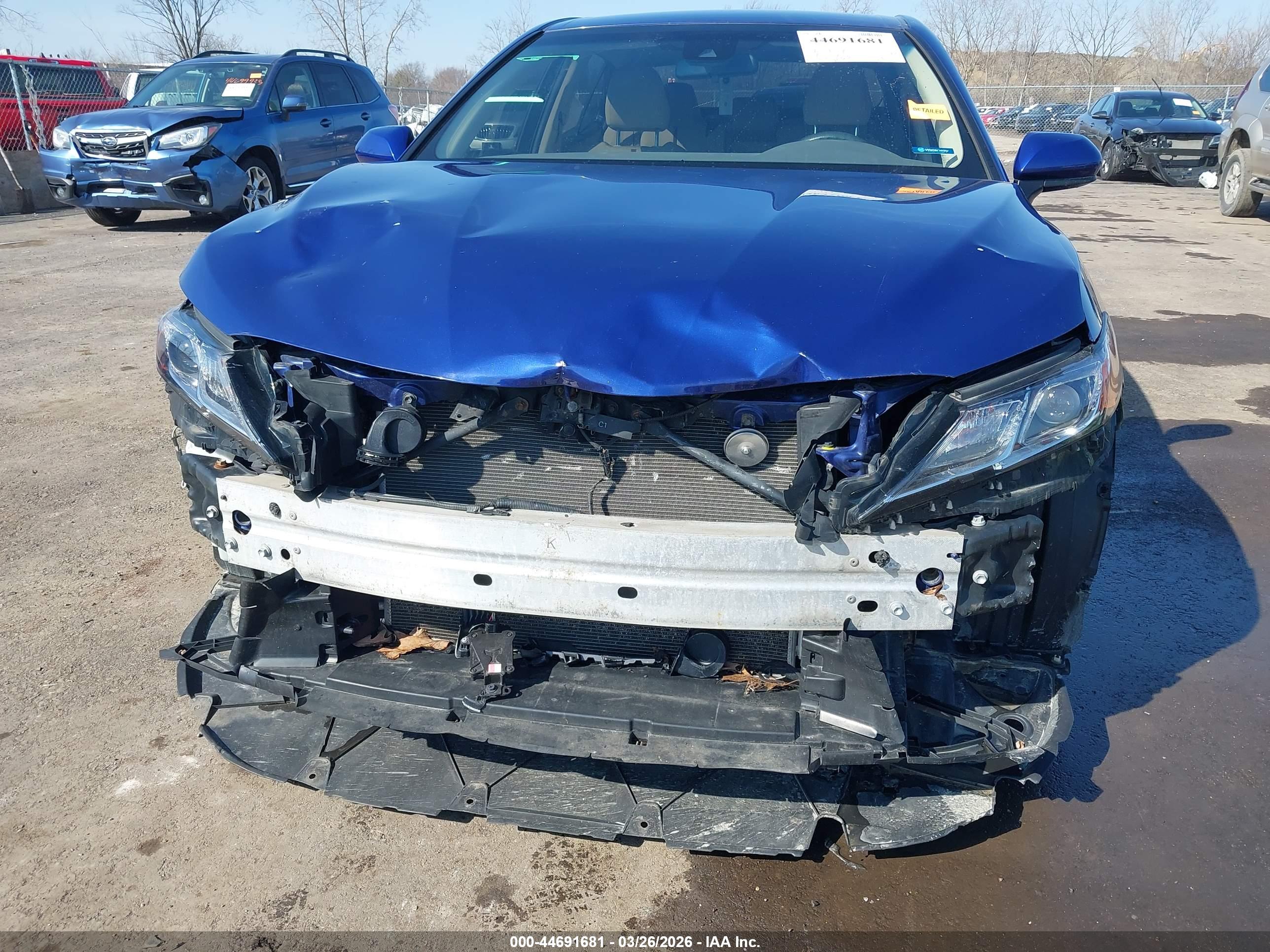 TOYOTA CAMRY image 6
