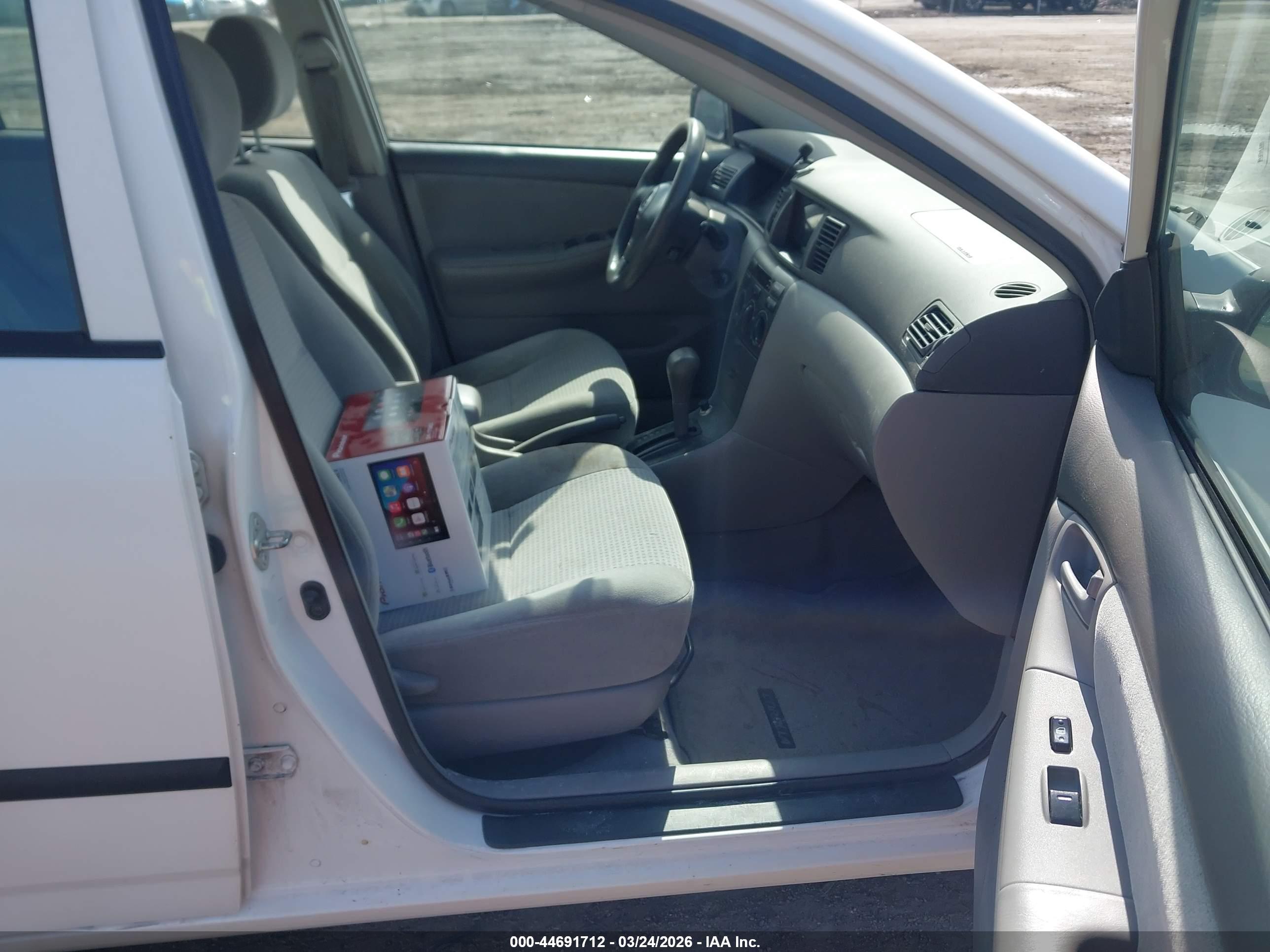TOYOTA COROLLA image 5