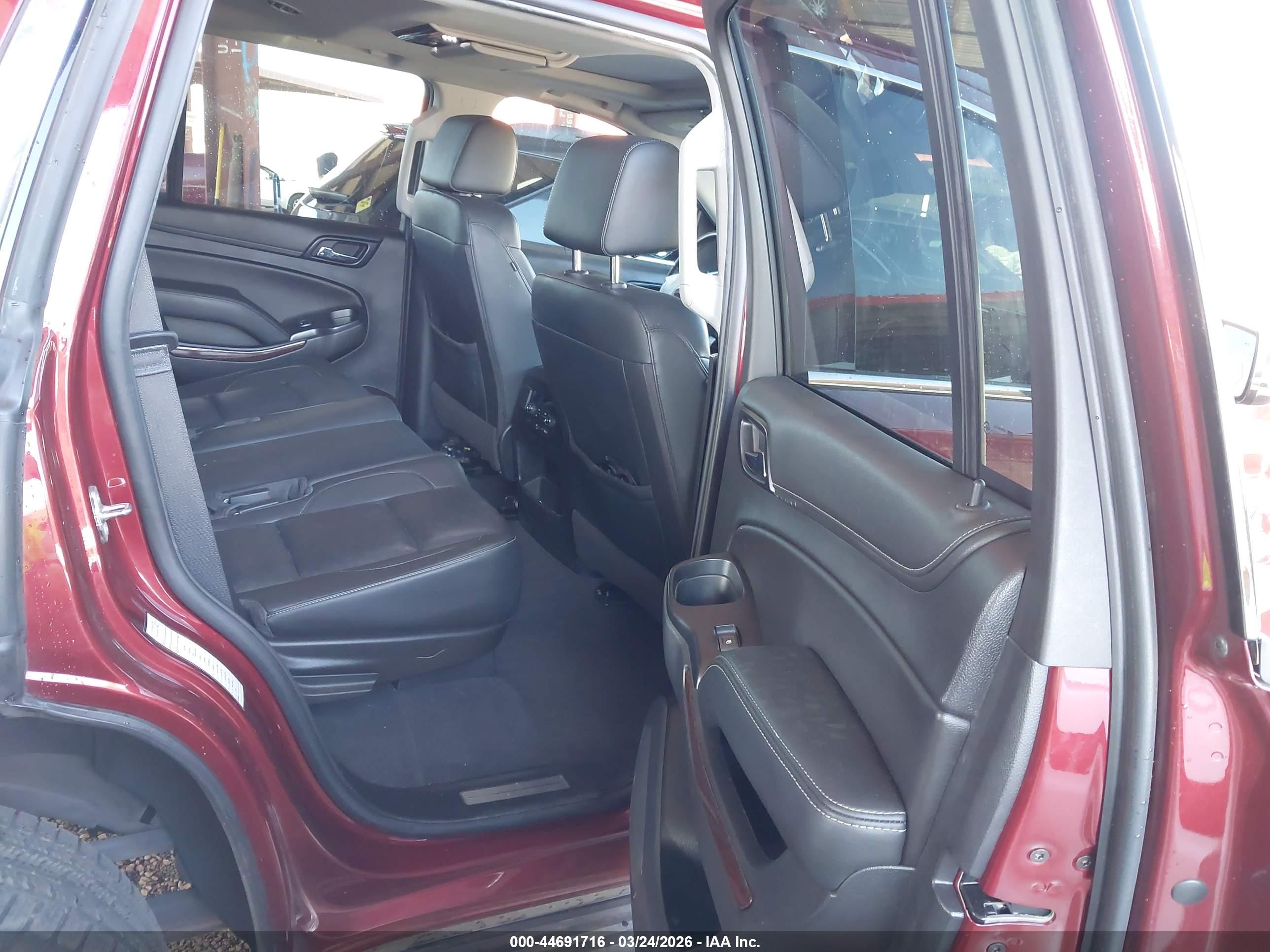 GMC YUKON image 8