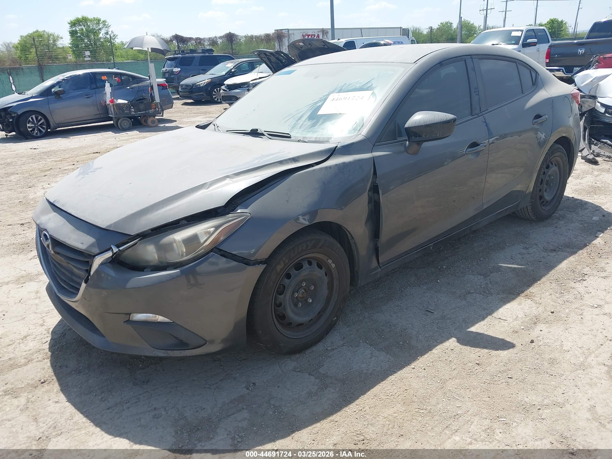 MAZDA MAZDA3 image 2