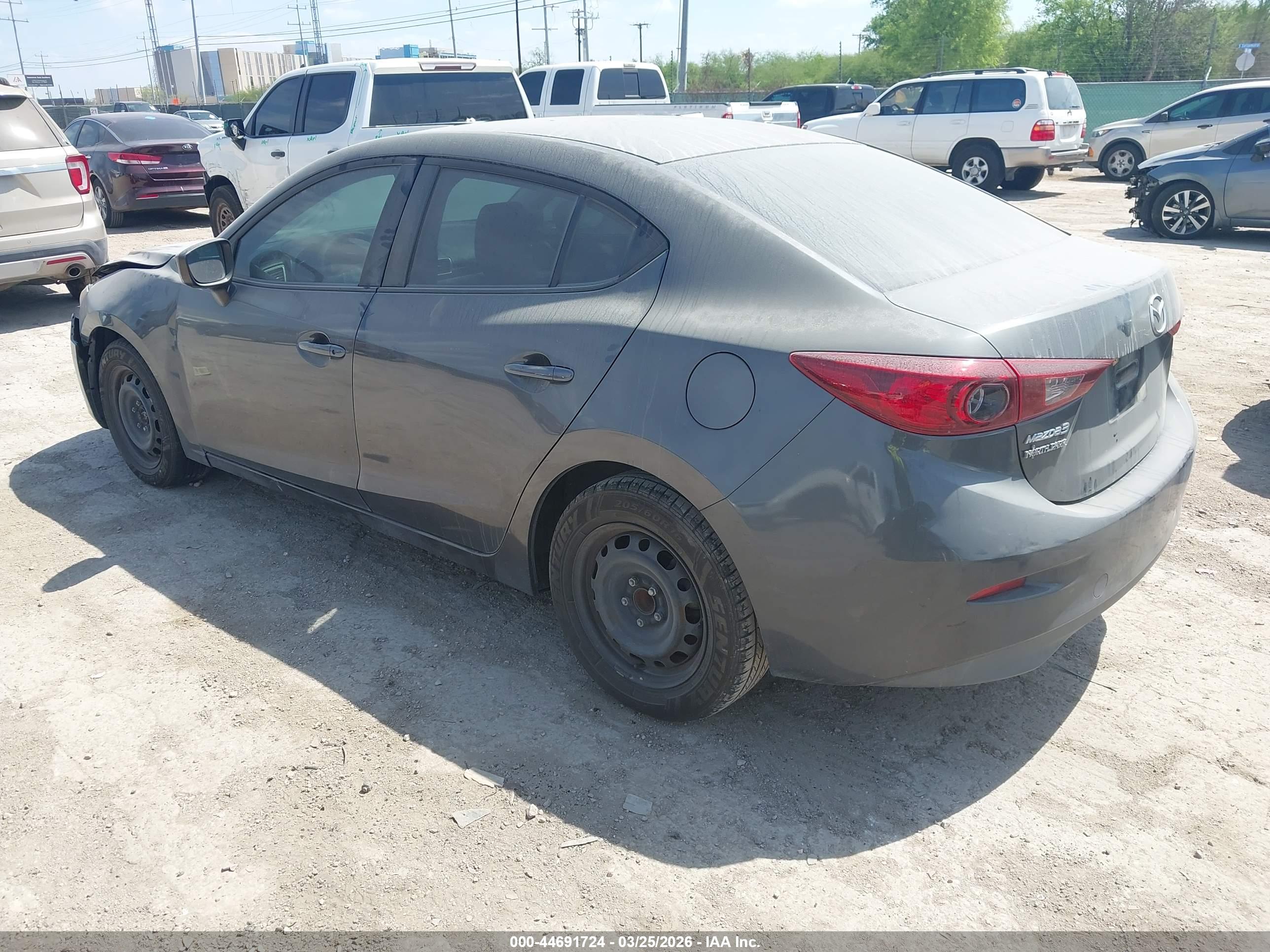 MAZDA MAZDA3 image 3