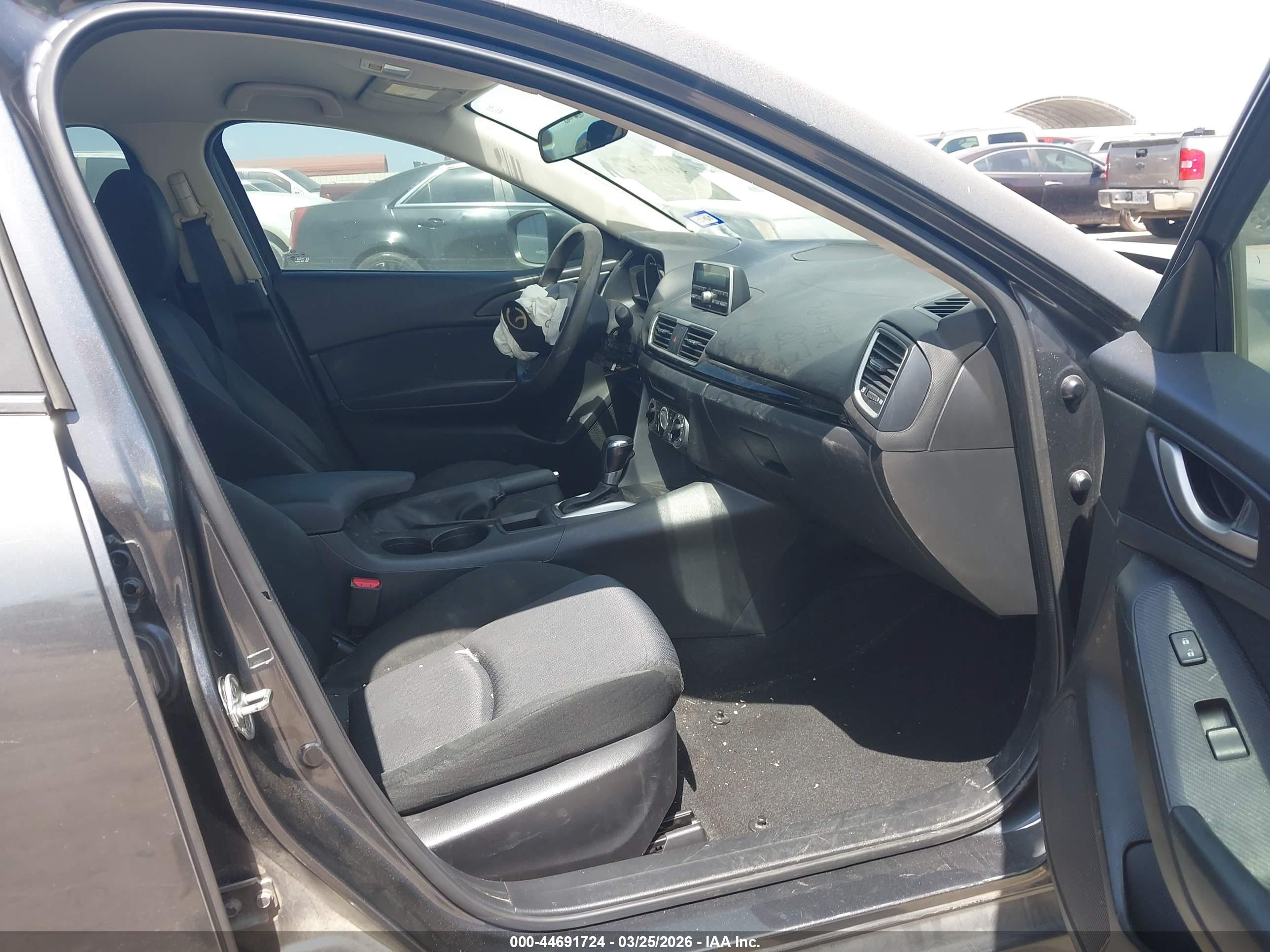 MAZDA MAZDA3 image 5