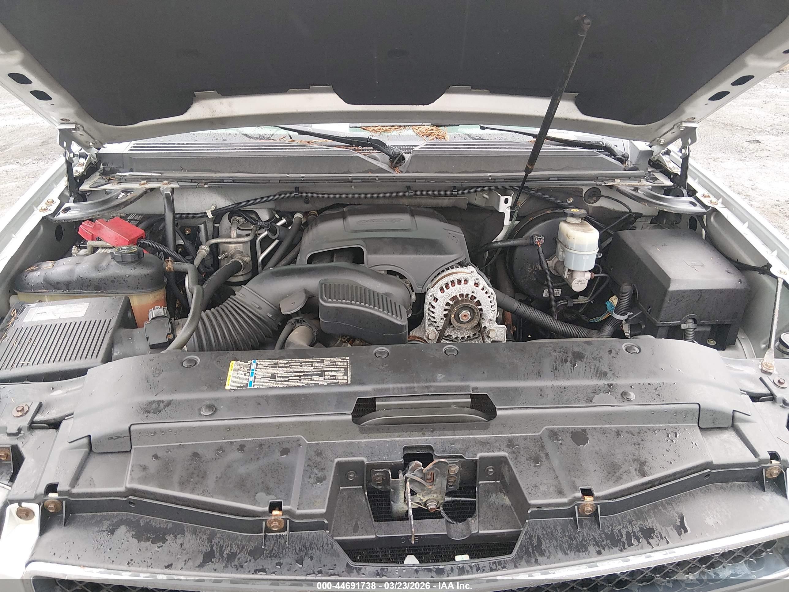 CHEVROLET SUBURBAN image 10