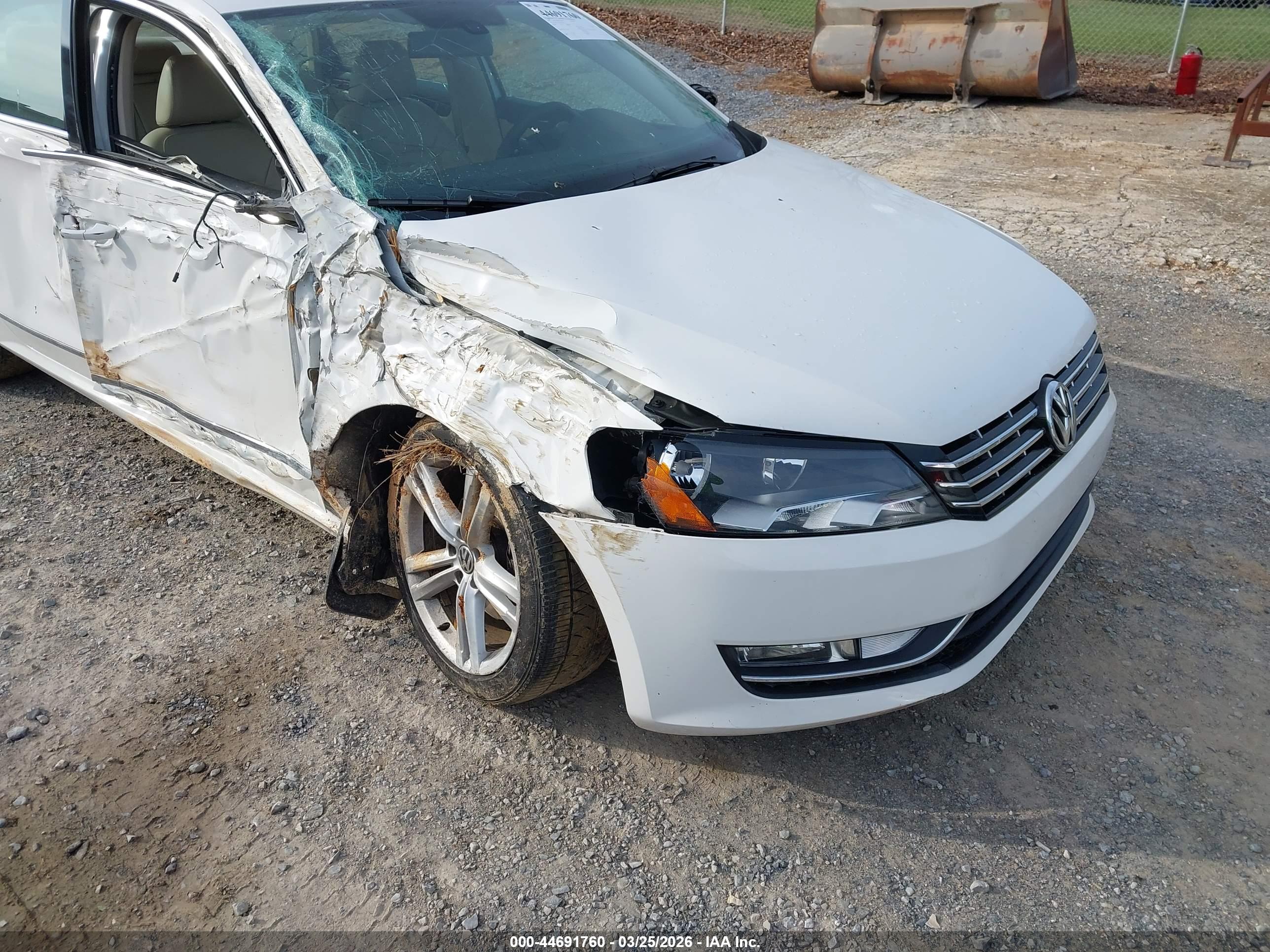 VOLKSWAGEN PASSAT image 6