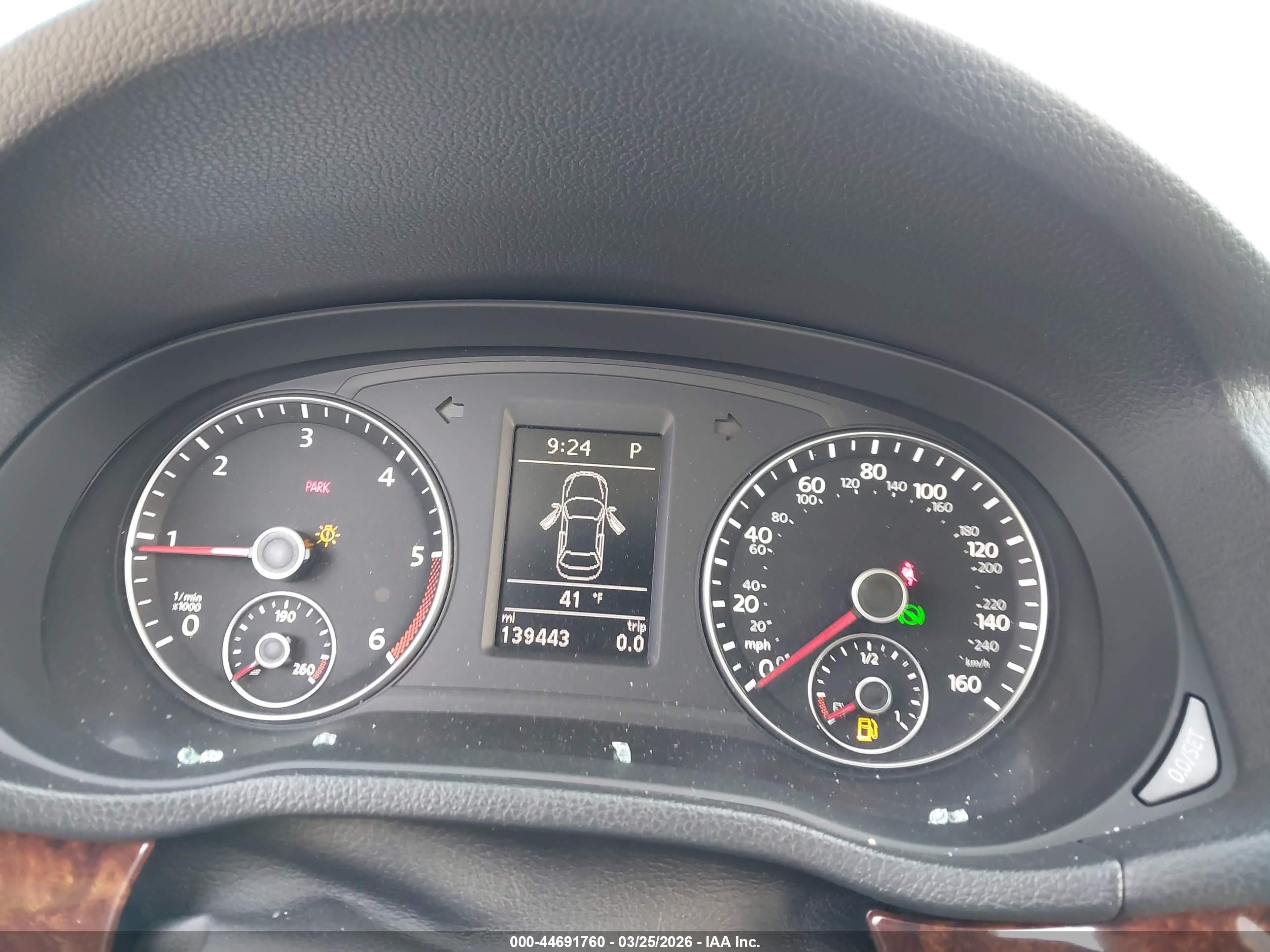 VOLKSWAGEN PASSAT image 7