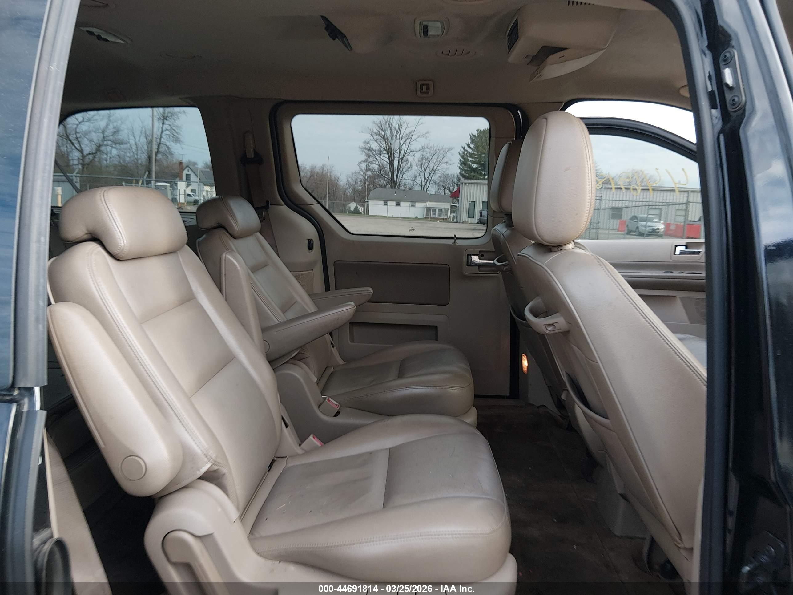 FORD FREESTAR image 8