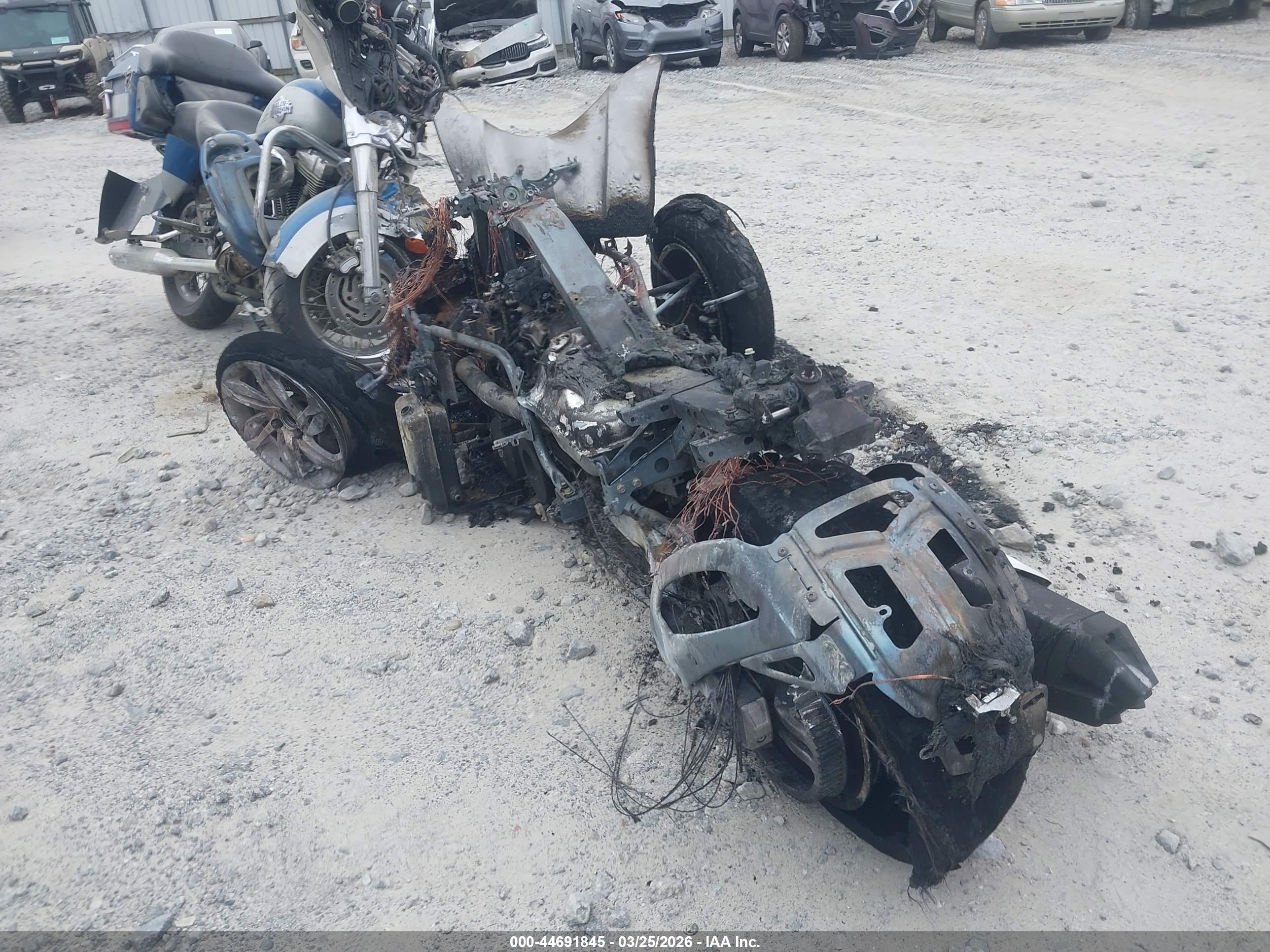 CAN-AM SPYDER image 3