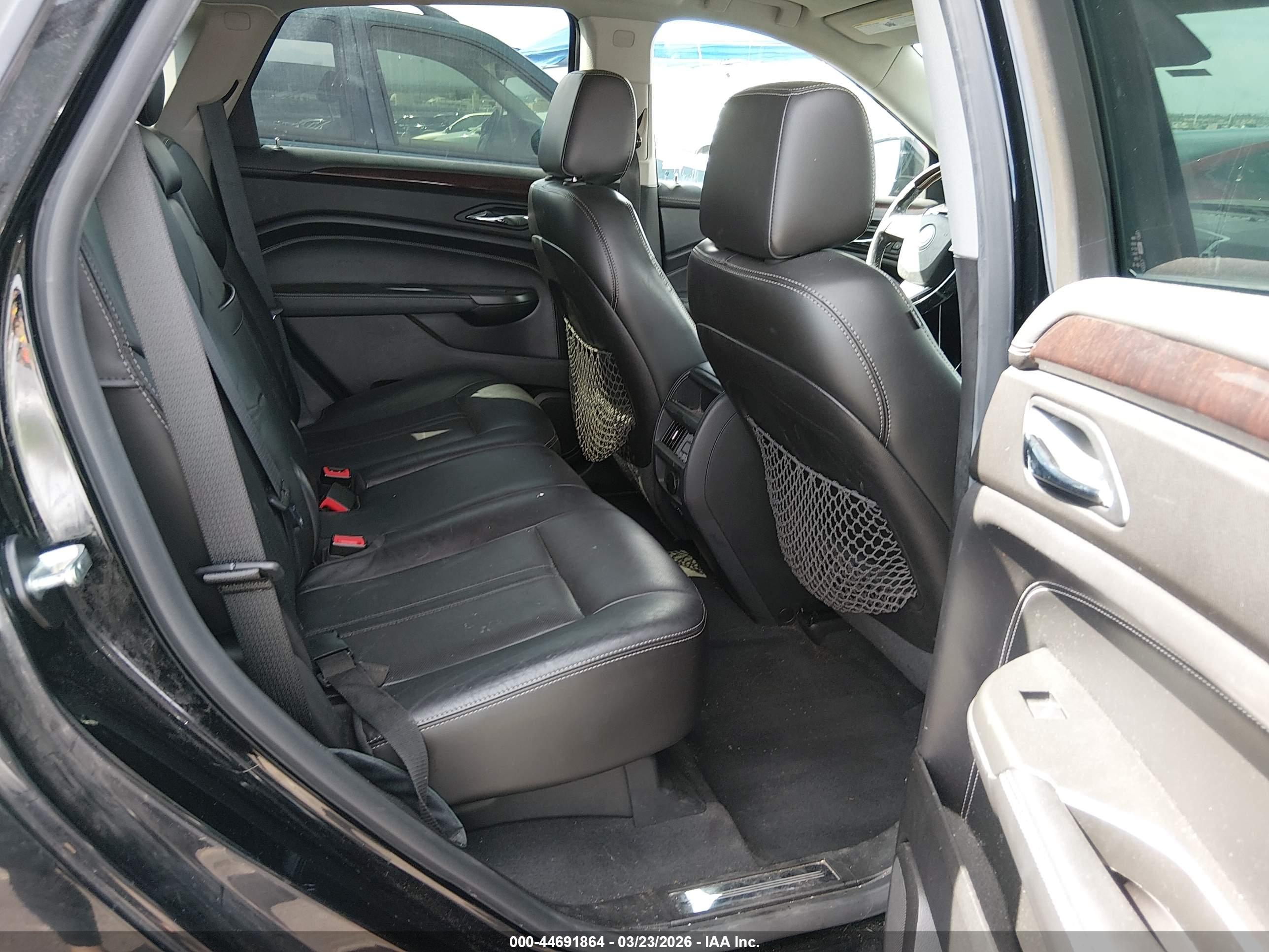 CADILLAC SRX image 8