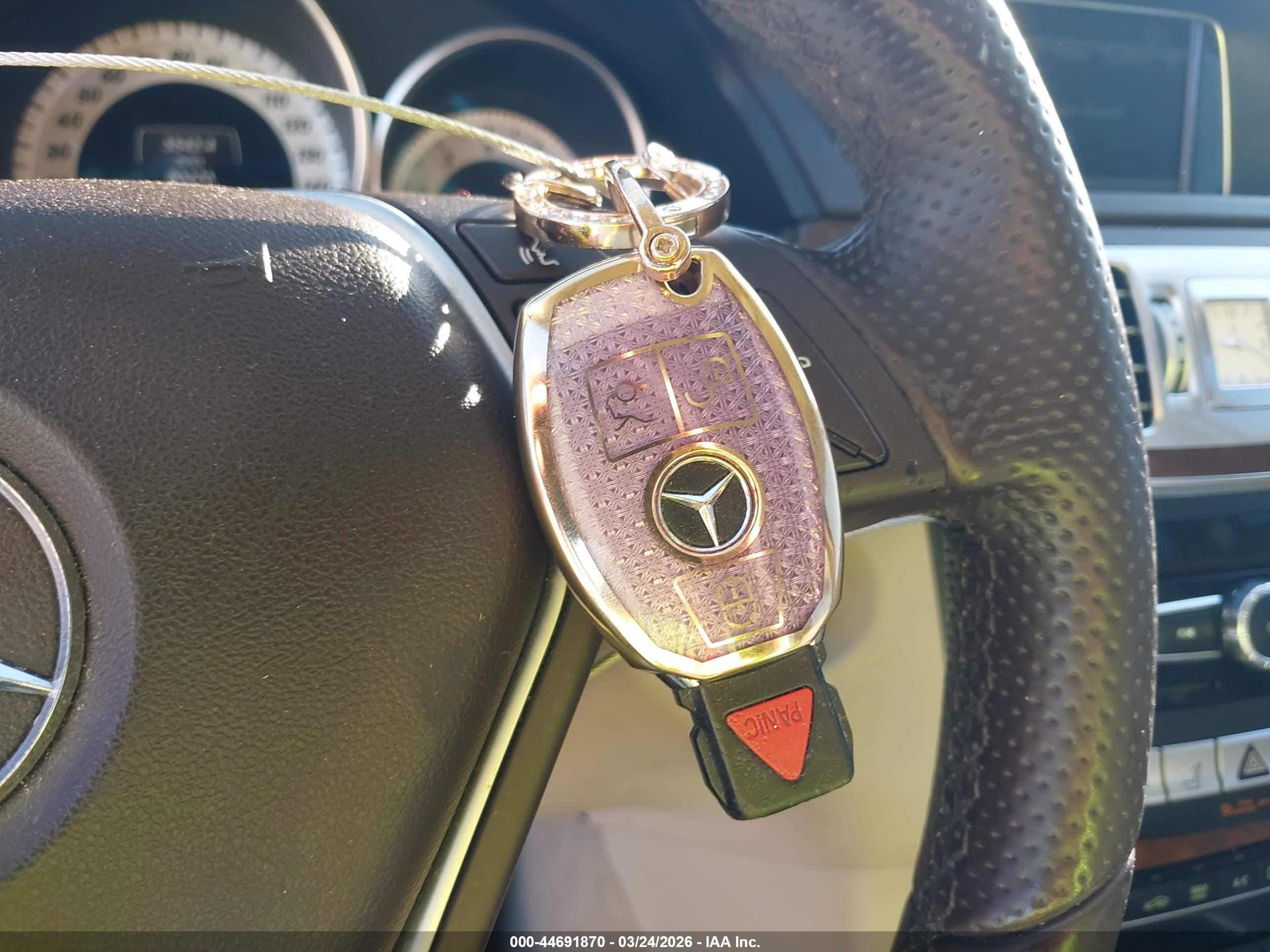 MERCEDES-BENZ E image 11