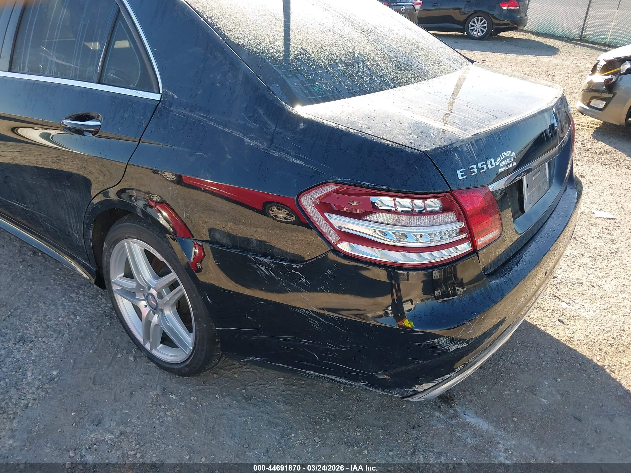 MERCEDES-BENZ E image 6