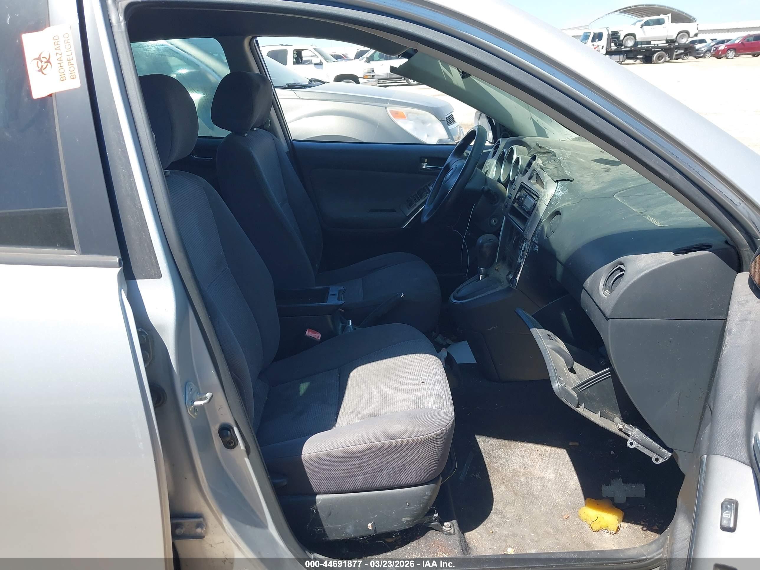 TOYOTA MATRIX image 5