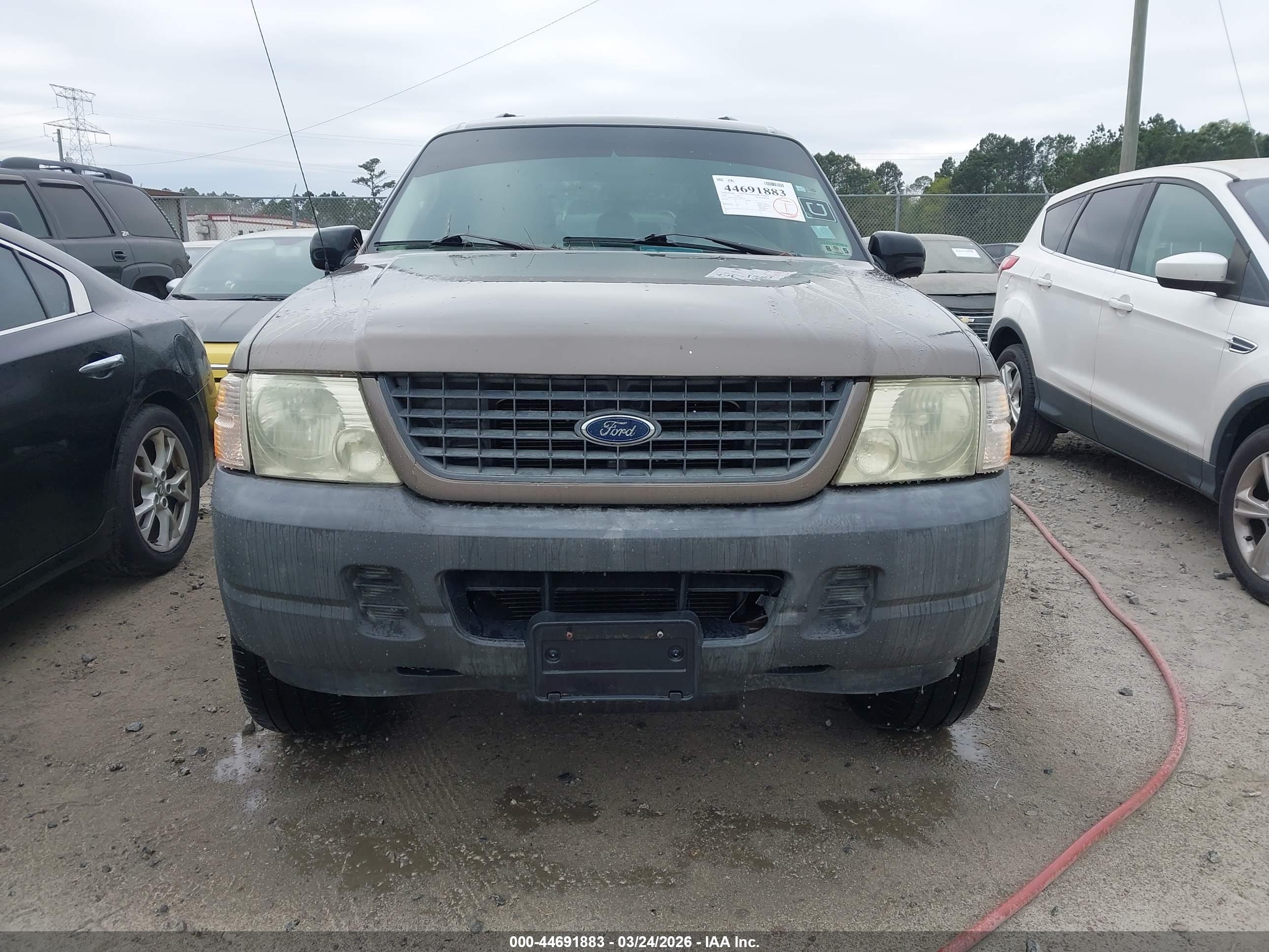 FORD EXPLORER image 6