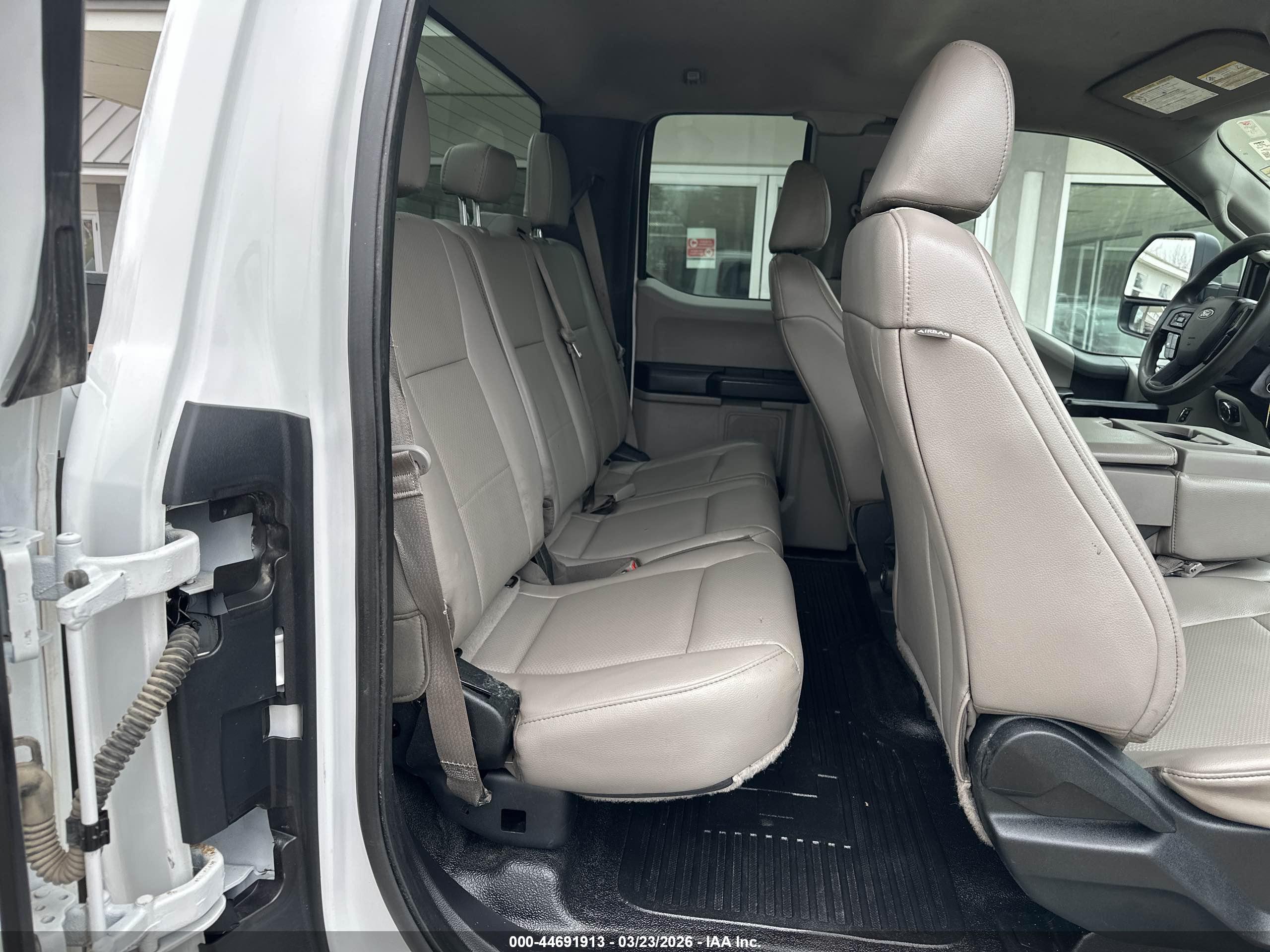 FORD F-250 image 8
