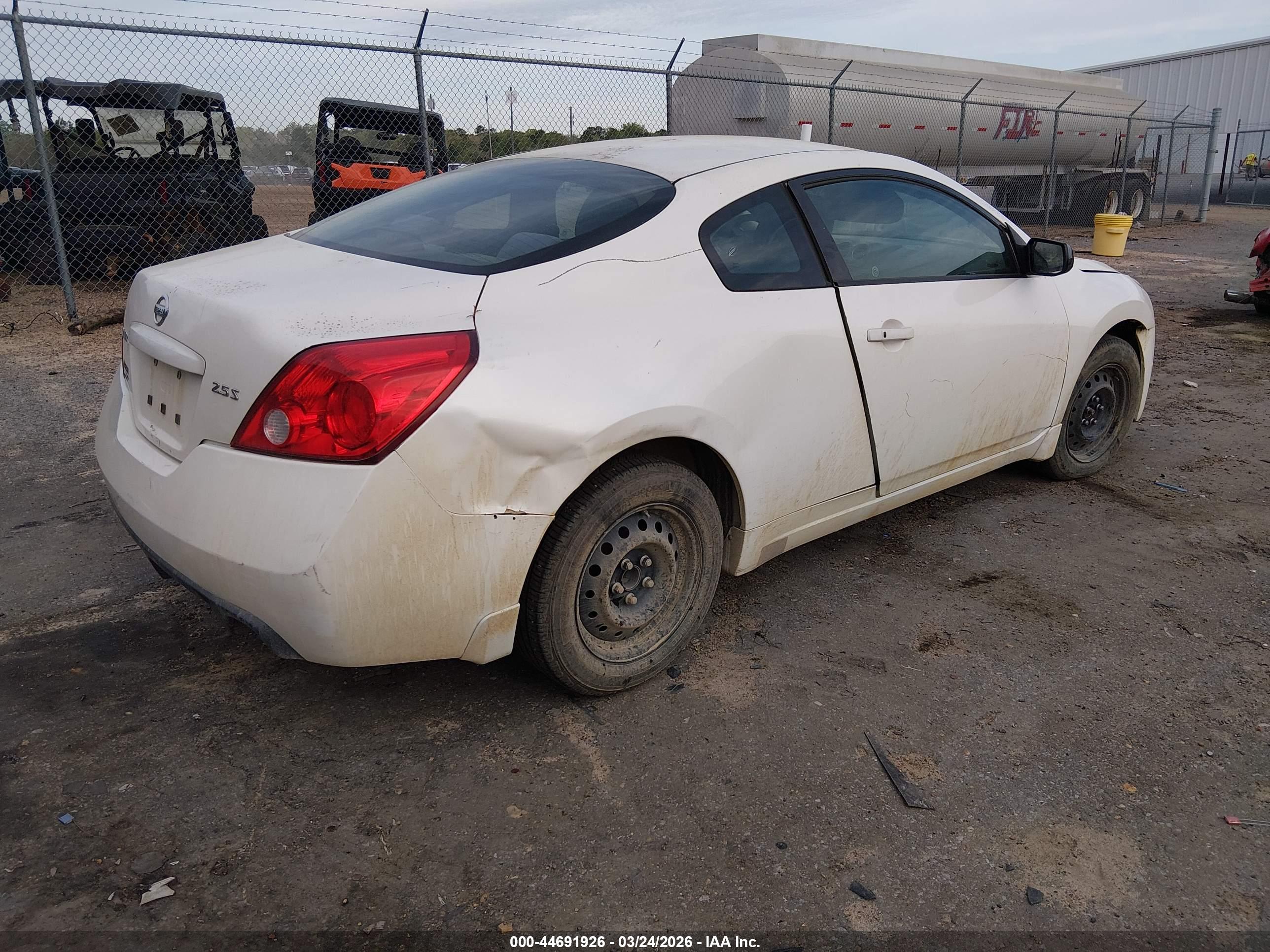 NISSAN ALTIMA image 4